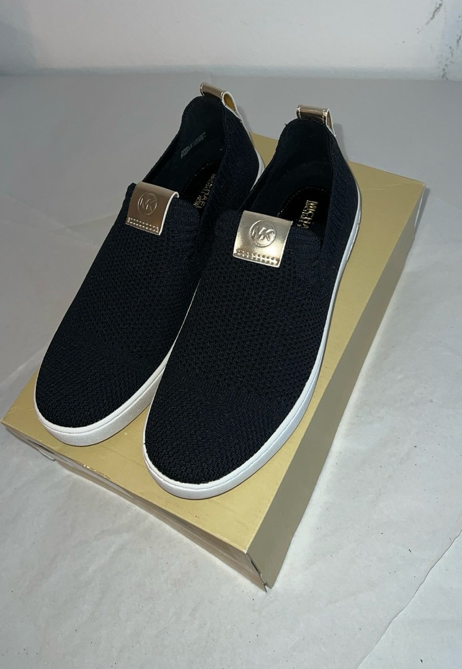 W9.5 MICHAEL MICHAEL KORS Juno Stretch Knit Slip-On Sneaker