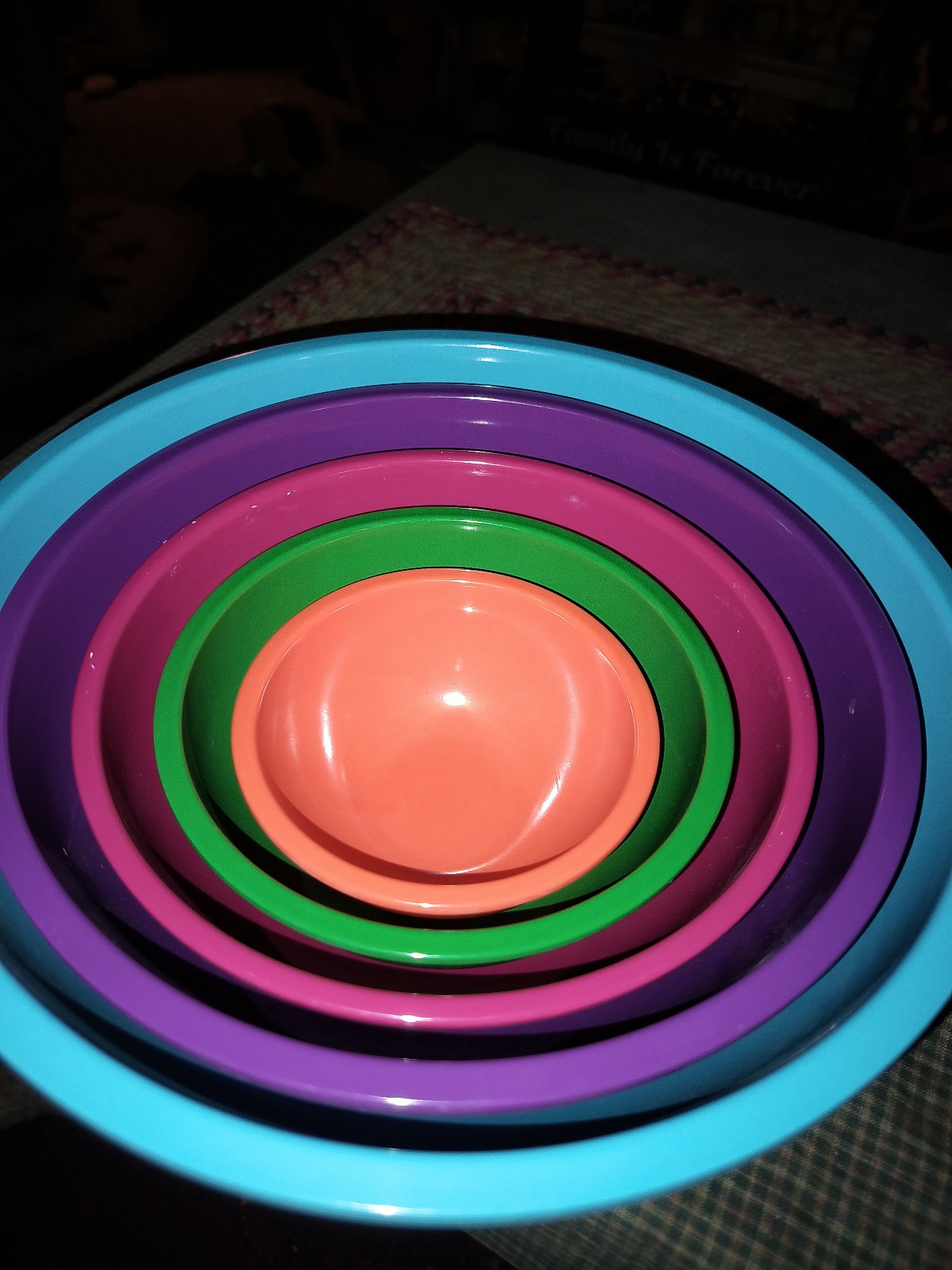 Set of vintage Oggi nesting mixing bowls