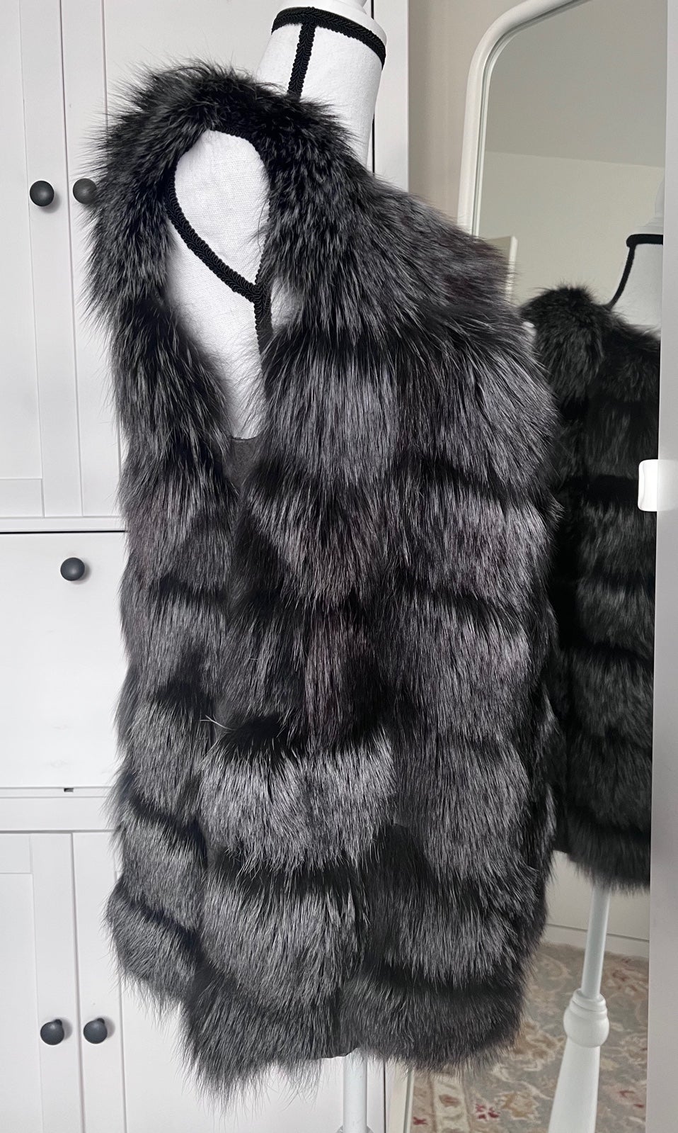 Genuine Silver Fox Fur Vest Size shops XS- S