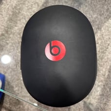Wireless beats headphones model B0501