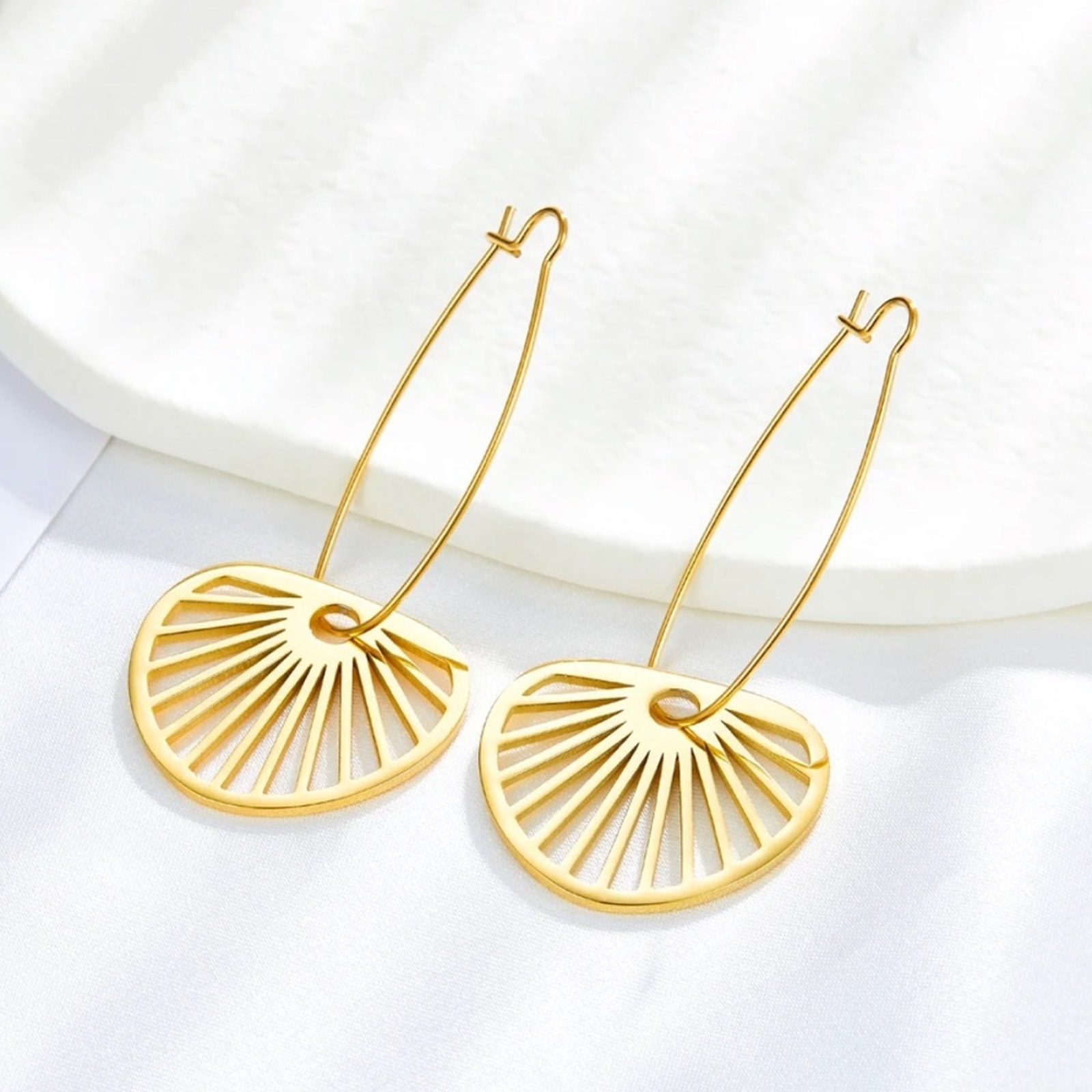 NEW 18K yellow gold plated leaf shape hoop BoHo drop earrings jewelry B23A