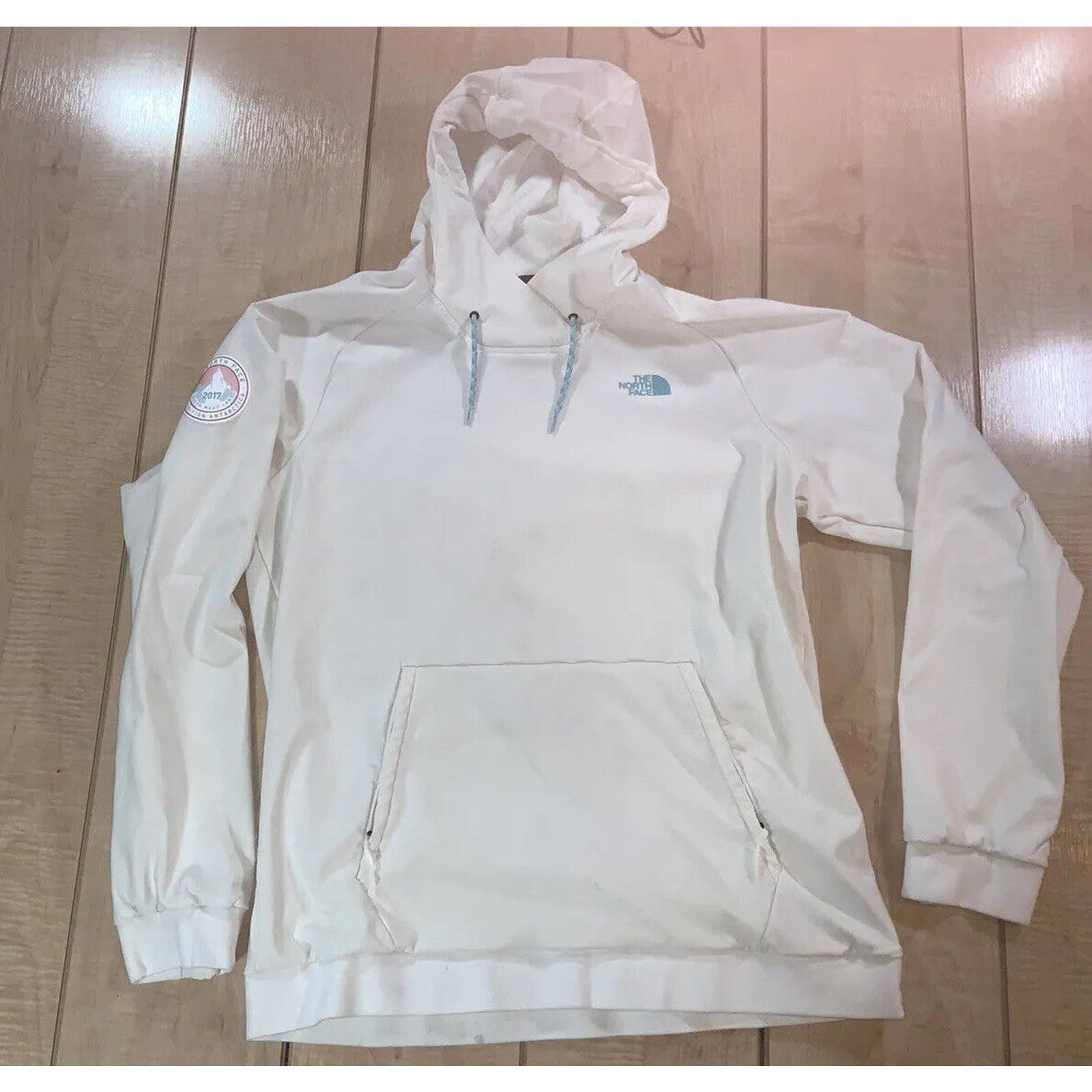 North Face Expedition Antarctica 2017 Queen Maud Land Cream Color Jacket! RARE