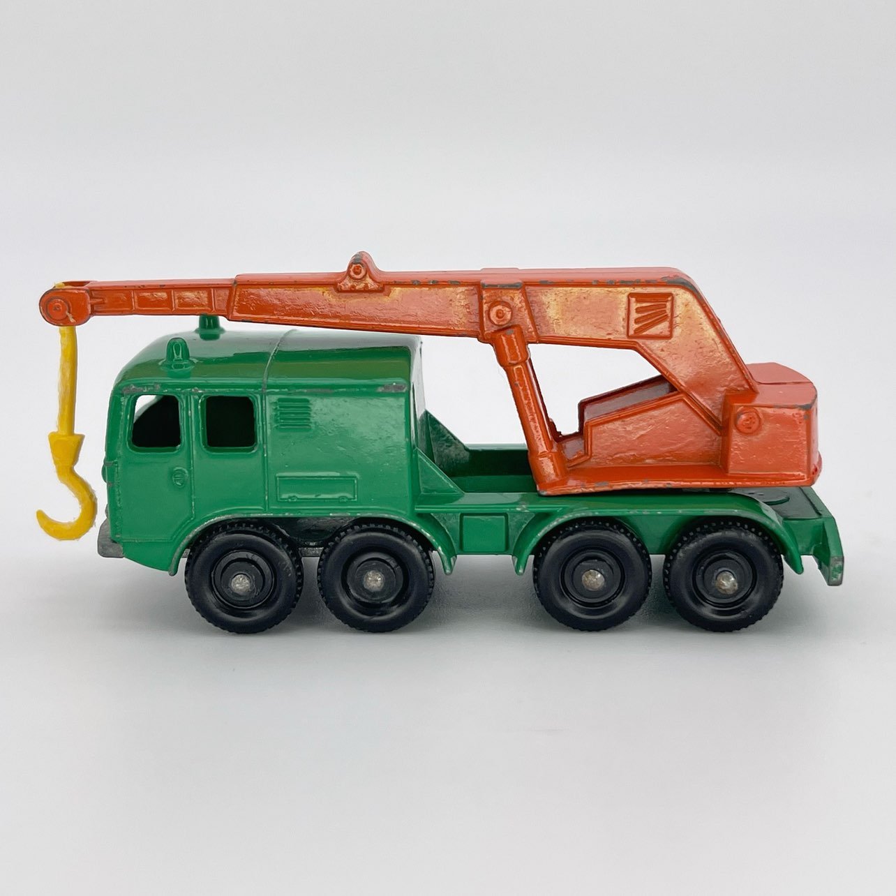Vintage 1965 Matchbox Lesney 1-75 Series 8-Wheel Crane Truck No. 30-C RARE NM