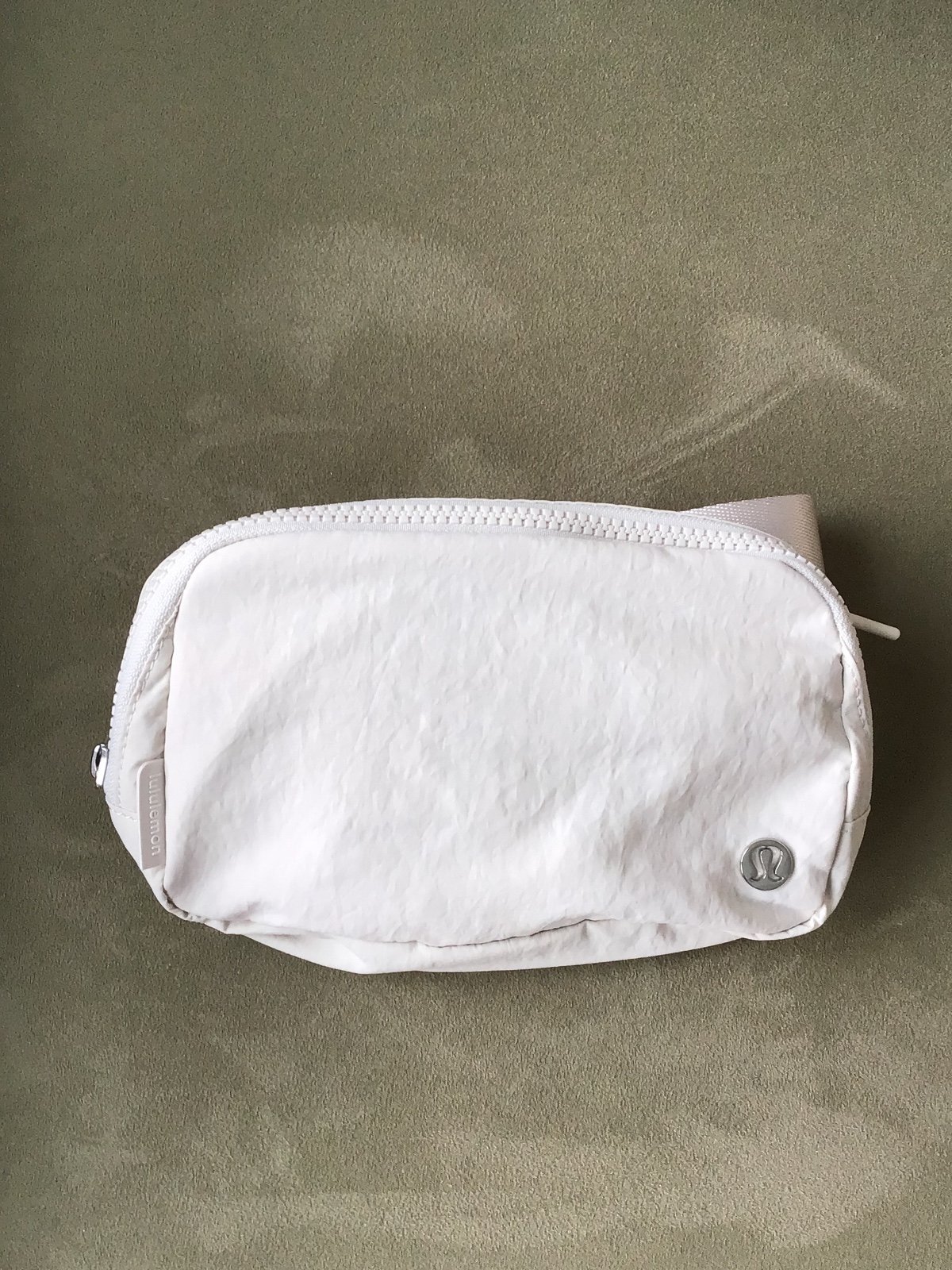 NWT Lululemon Everywhere on sale Belt Bag White Opal