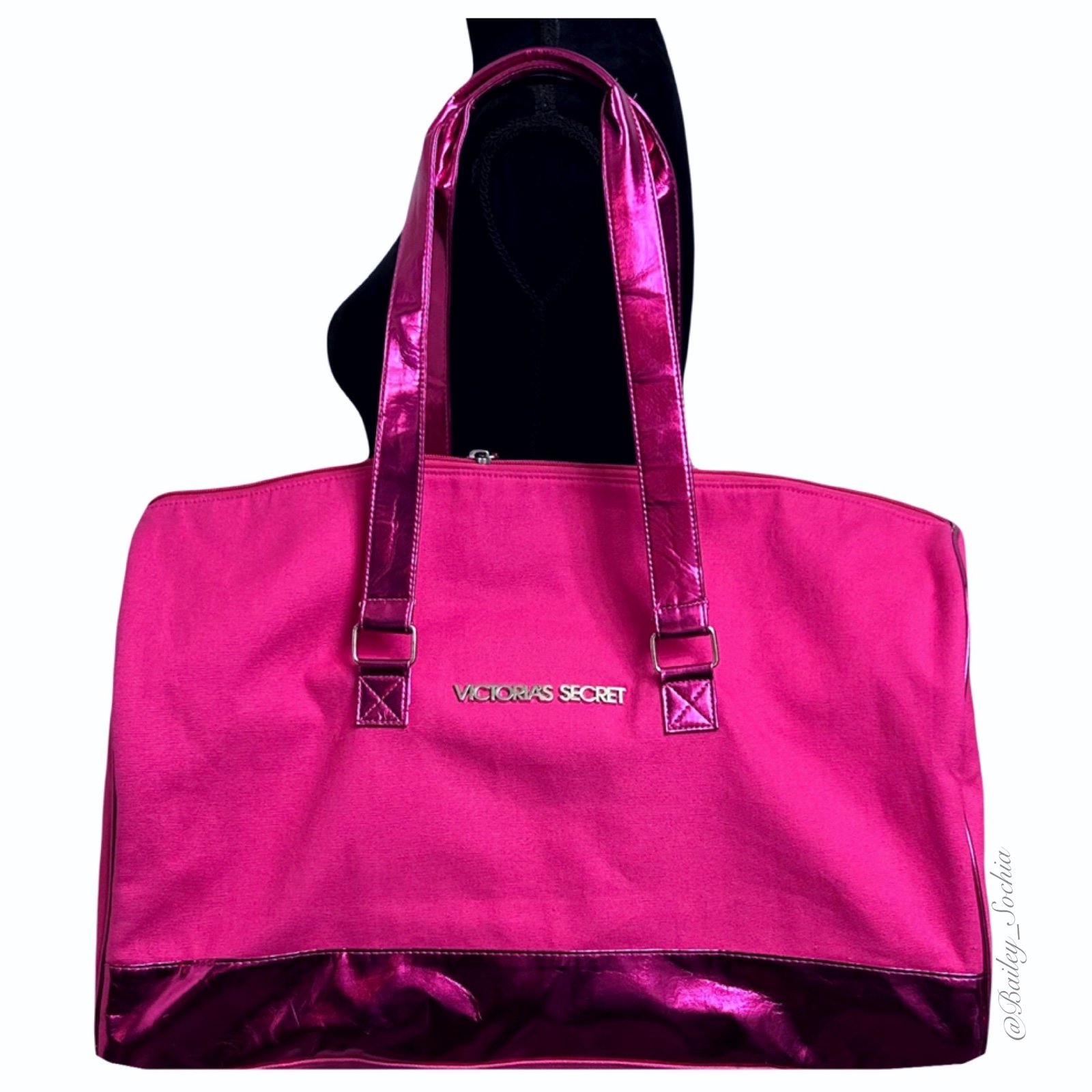 Victoria’s Secret Getaway XL Bag
