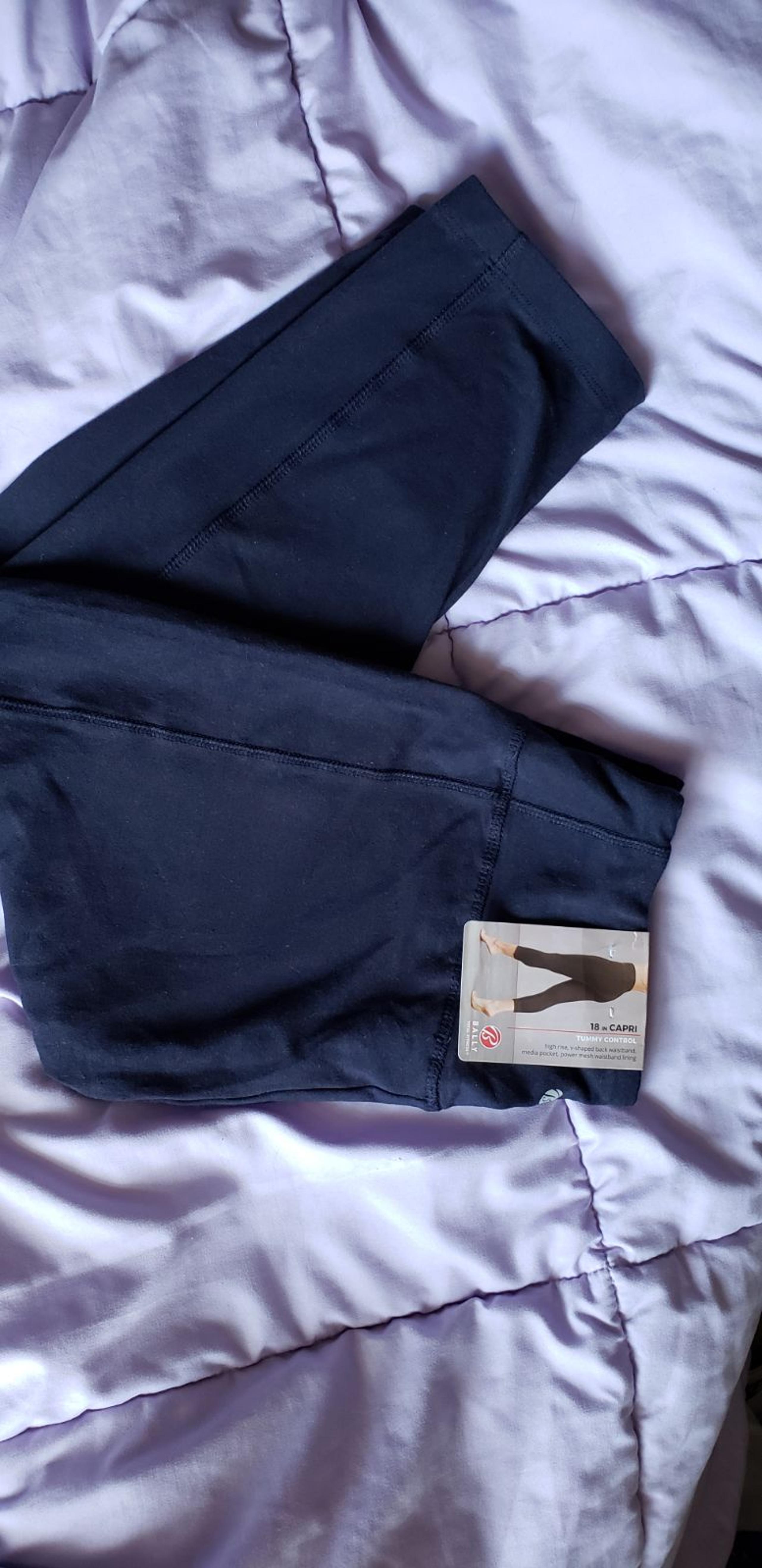 Bally Capri Leggings