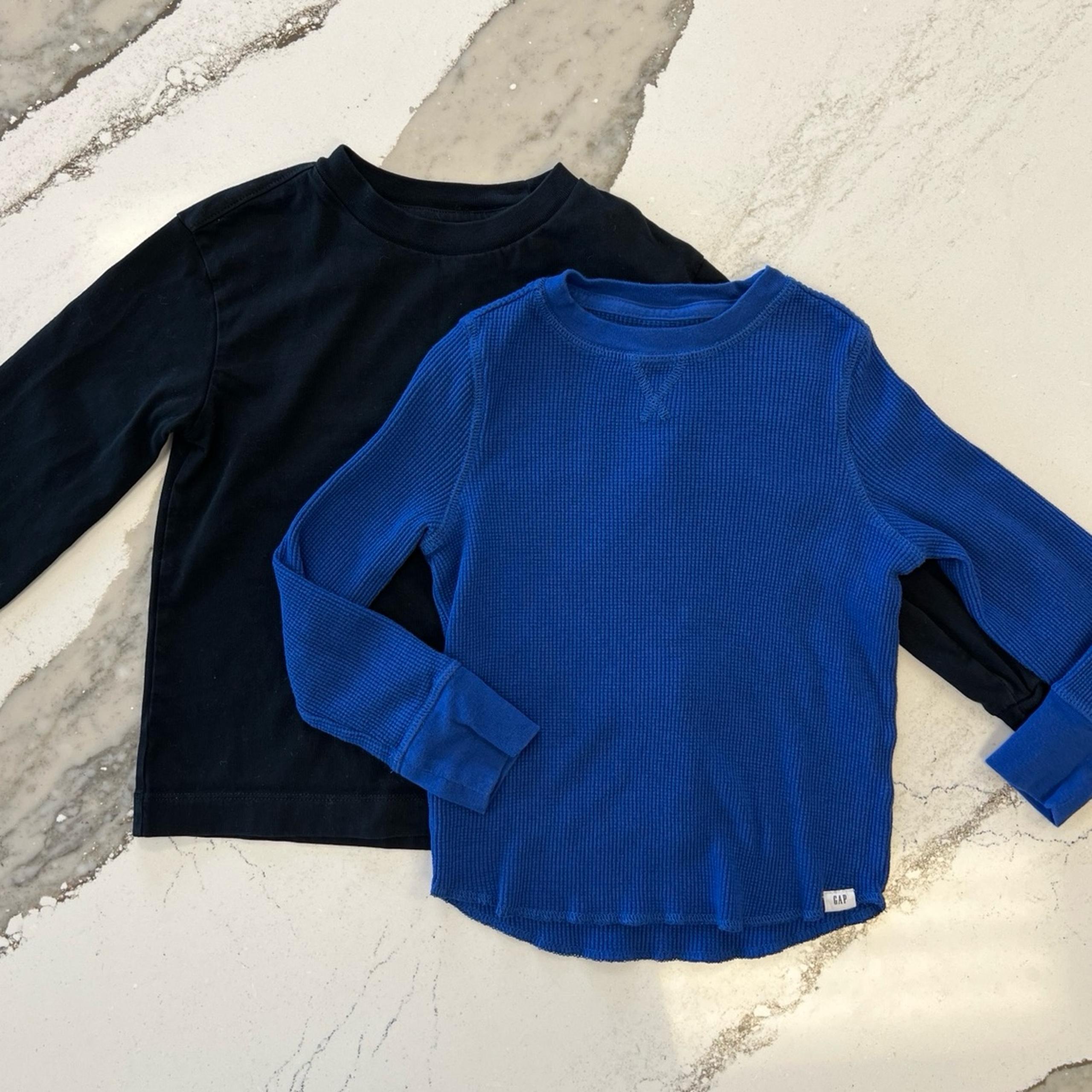 Gap kids Boy's long sleeve shirts size XS 4-5