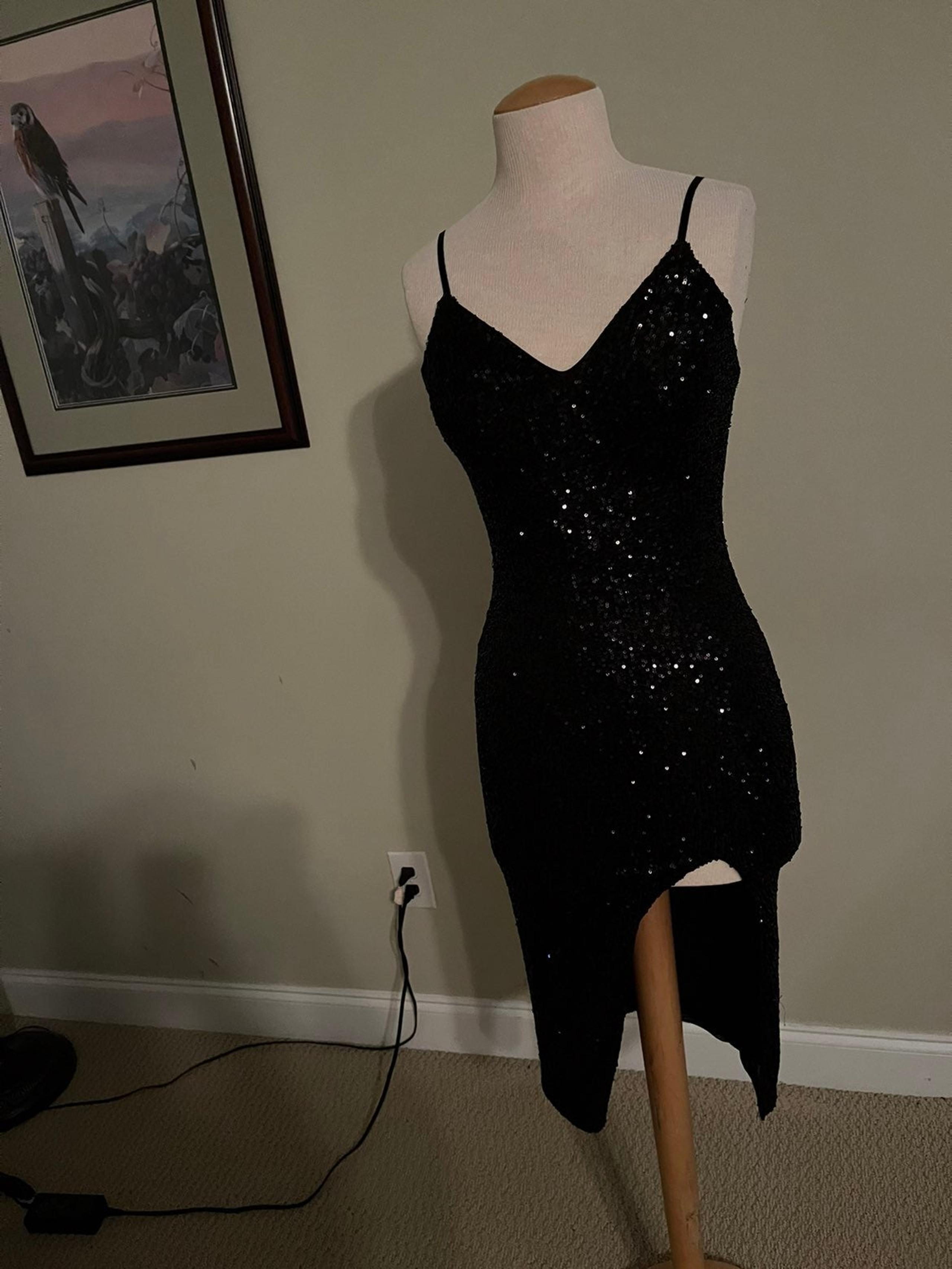Black sequin prom/homecoming dress