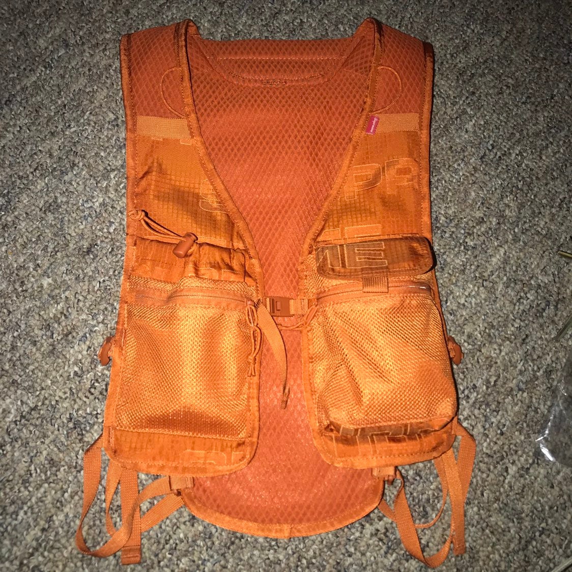 SUPREME pack vest -Sunrise Orange Supremes hottest drop this season!