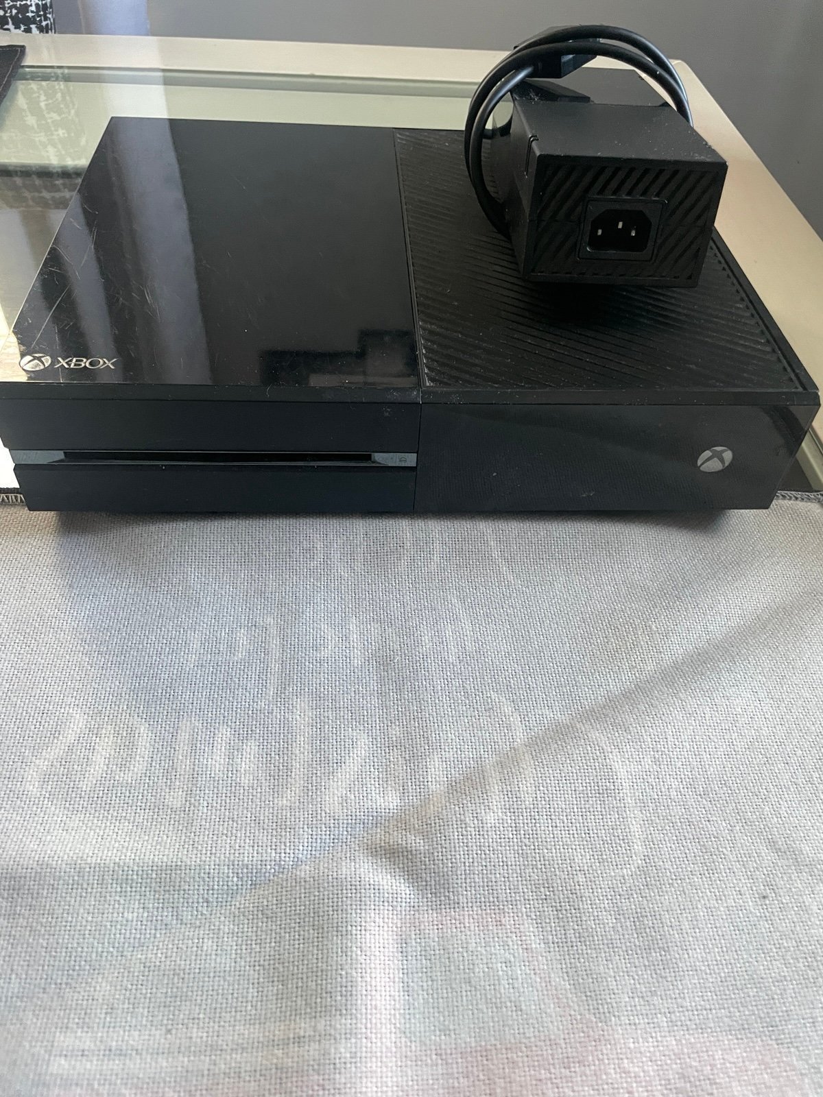 Xbox One 365 gb with power cord