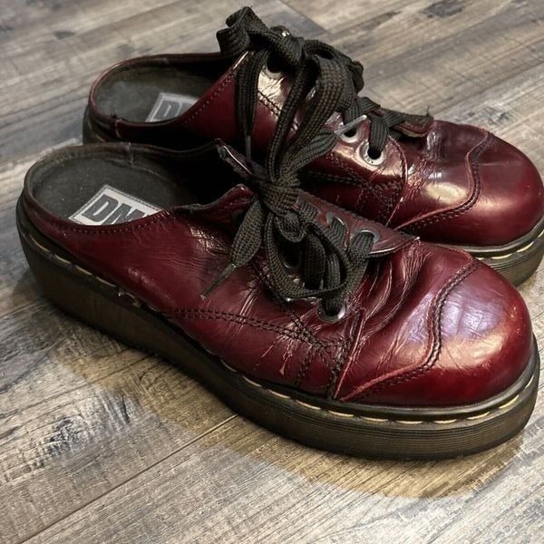 Womens Vintage Leather Doc Martens Shoe 9936 Red Black Oxford Slip UK Sz 6 US 8
