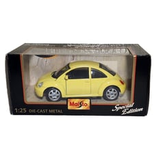 Maisto Volkswagen Yellow New Beetle Special Edition 1:25 Die-Cast Metal Sealed