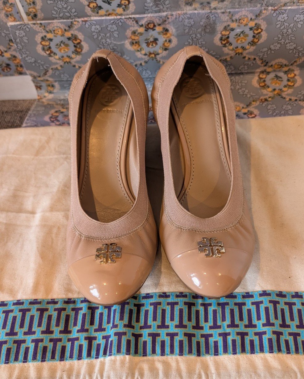 Tory Burch Jolie Wedge Pump in Tory Beige Size 8