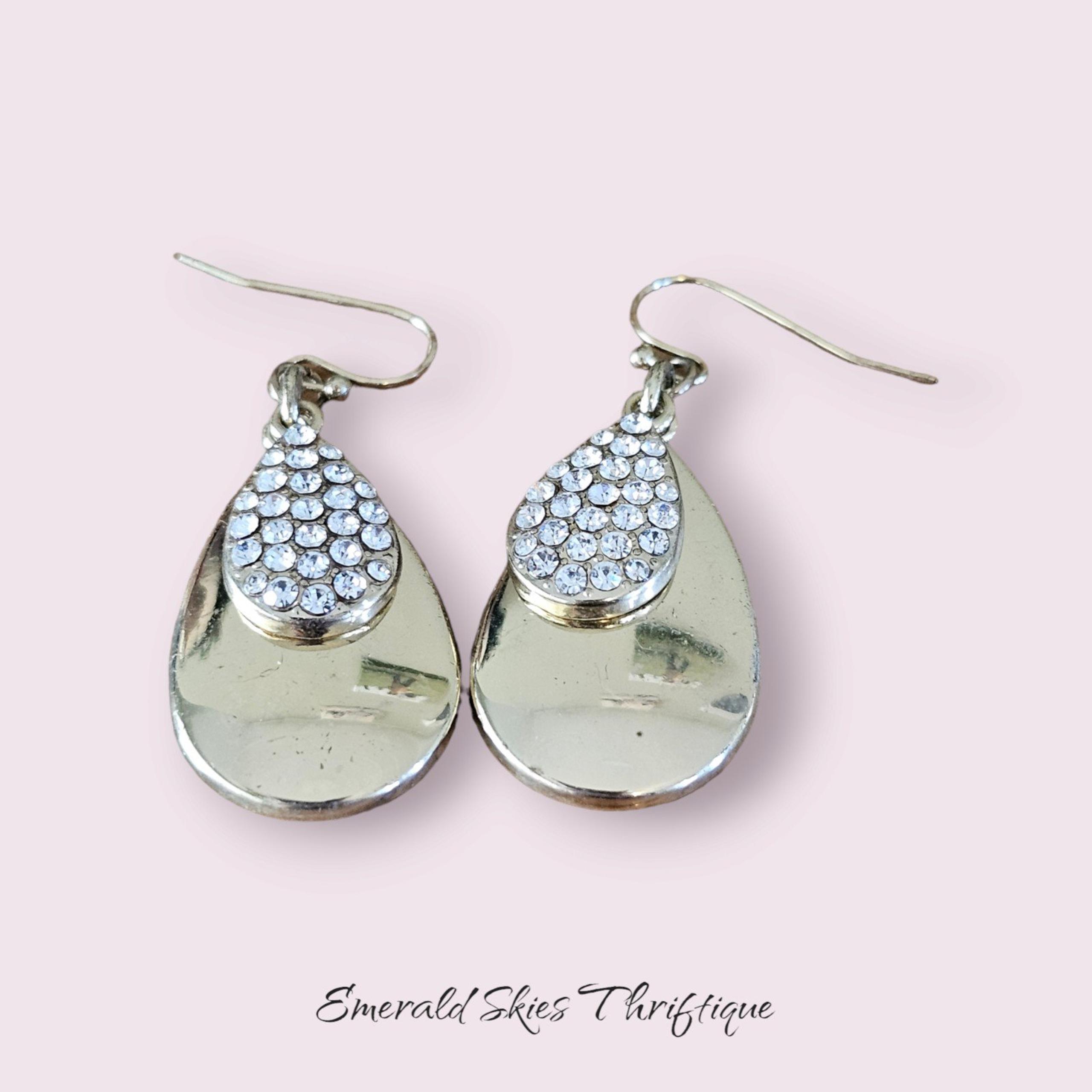 lauren conrad dangle earrings