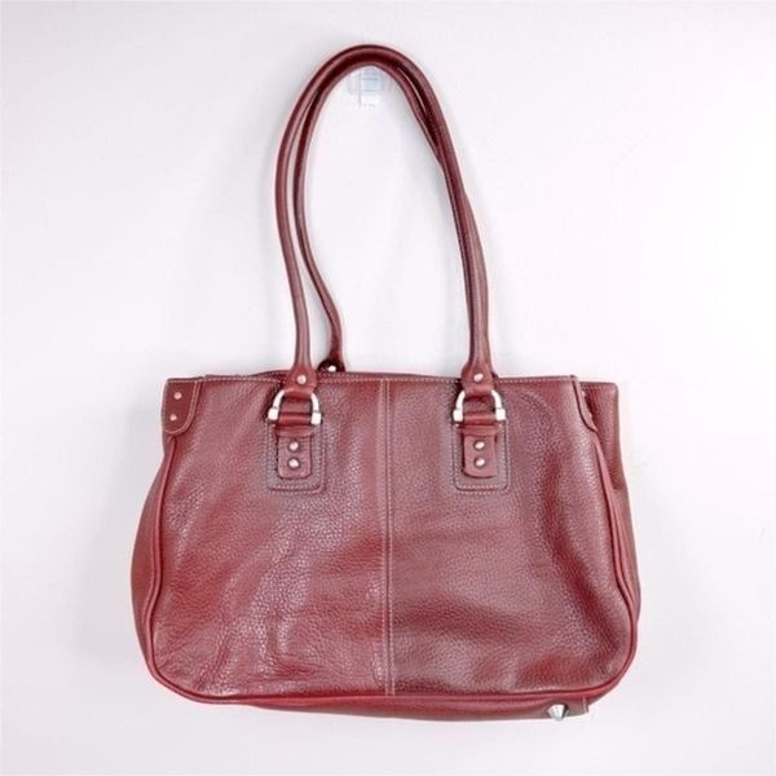 Clarks Womens Shoulder Bag Leather Snap Closure Zippered Pockets Drop Strap Red