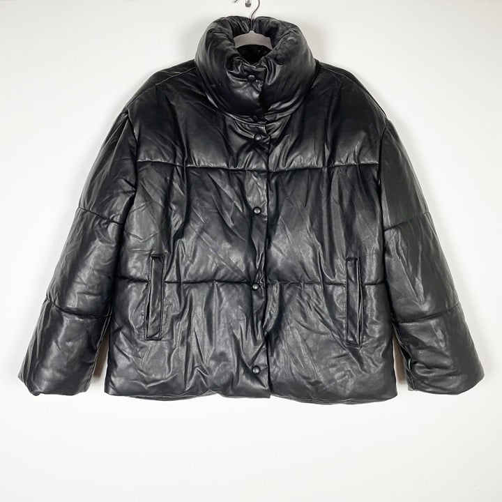 Bagatelle NYC Faux Vegan Leather Quilted Puffer Snap Button Jacket Black M