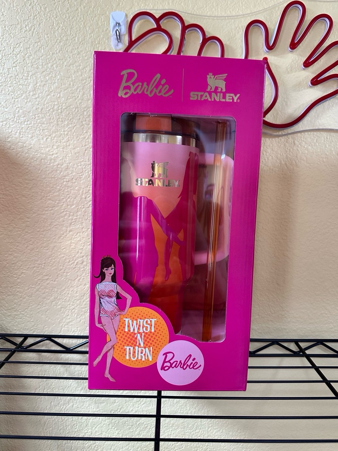 Stanley x Barbie Dream Quencher 40oz - Twist & Turn