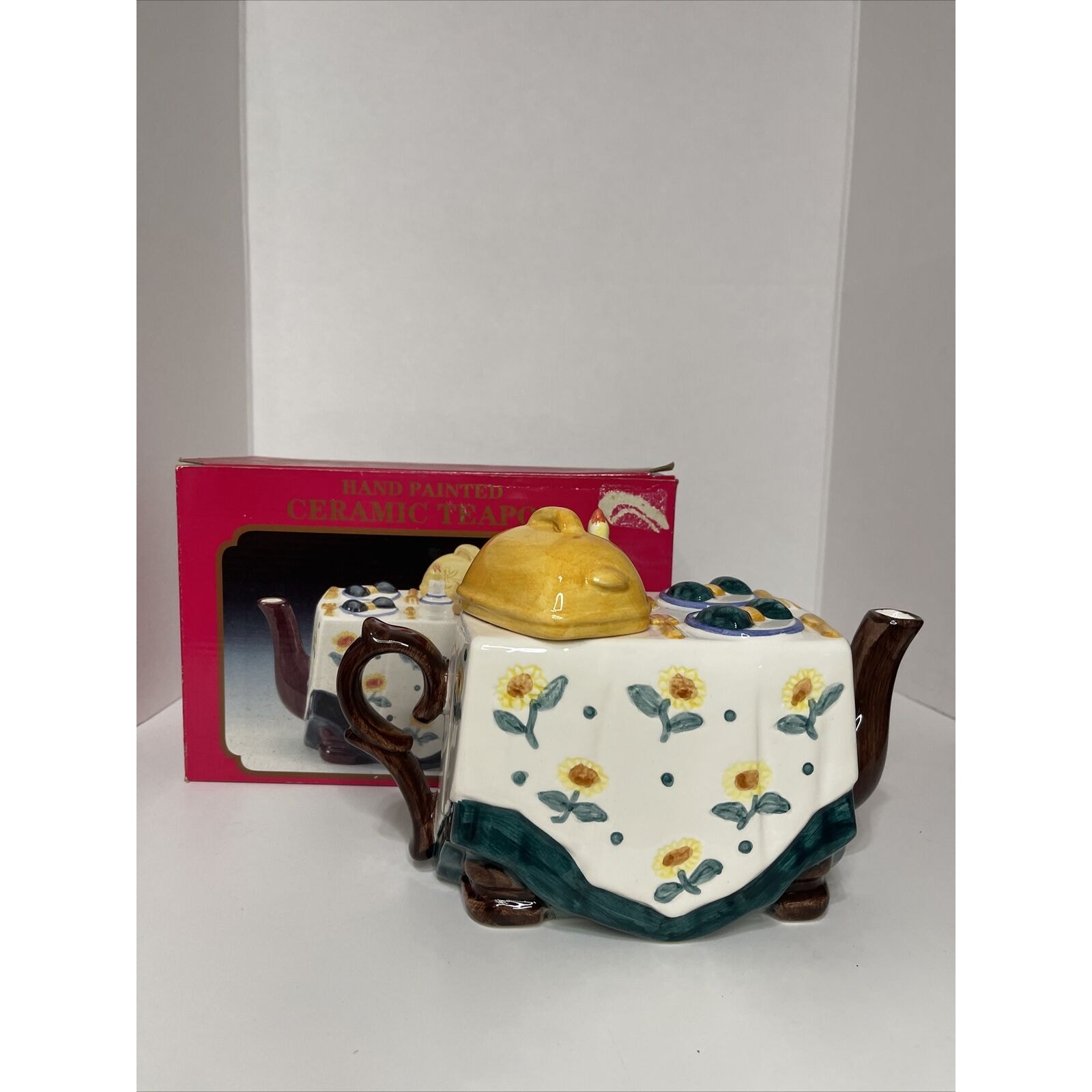 Vintage Antique Dinner Table Teapot by World Bazaar Inc New