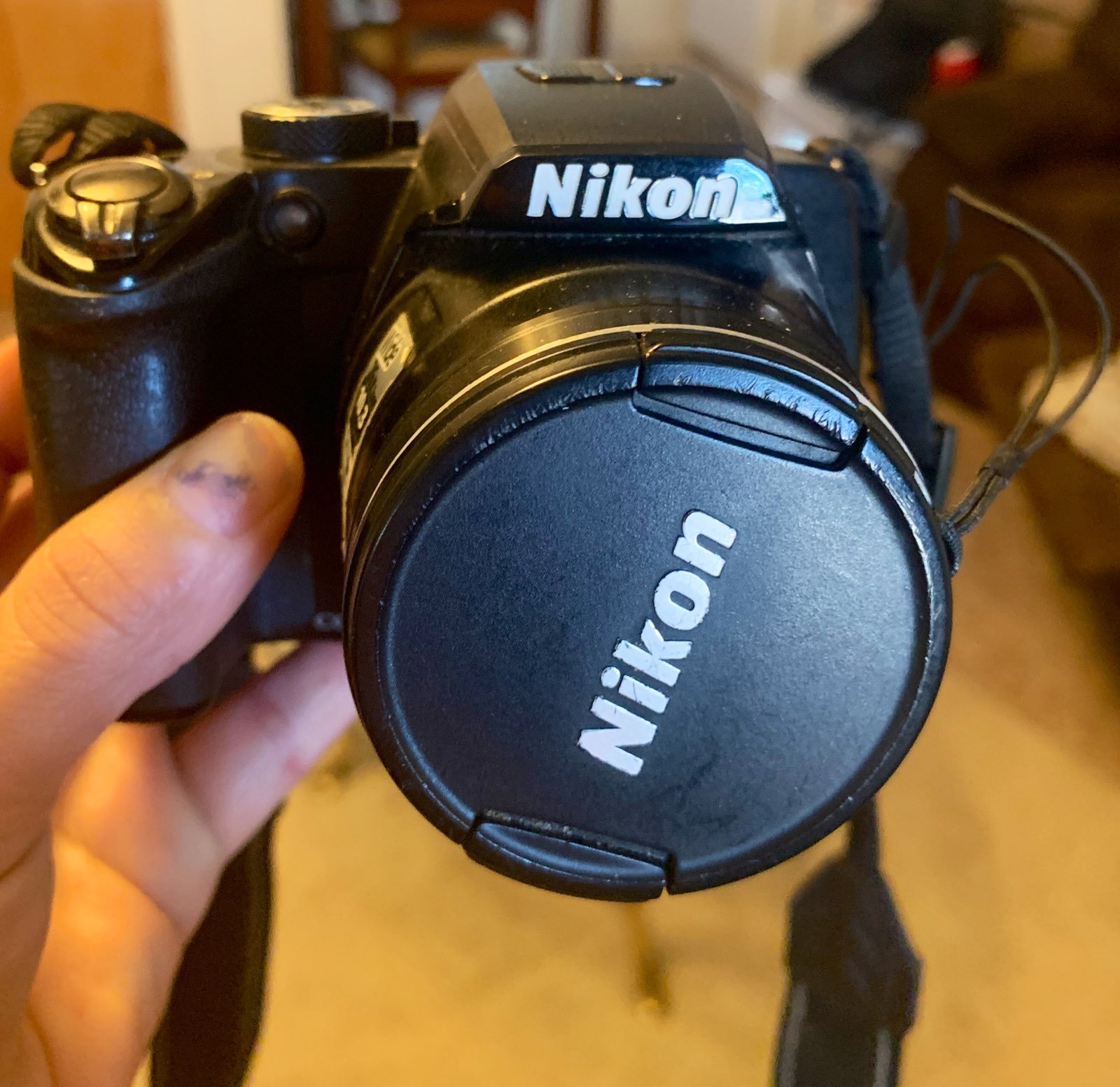 Nikon 10.3 megapixels Full HD Movie