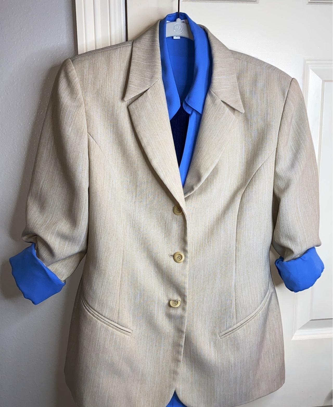 item photo #3