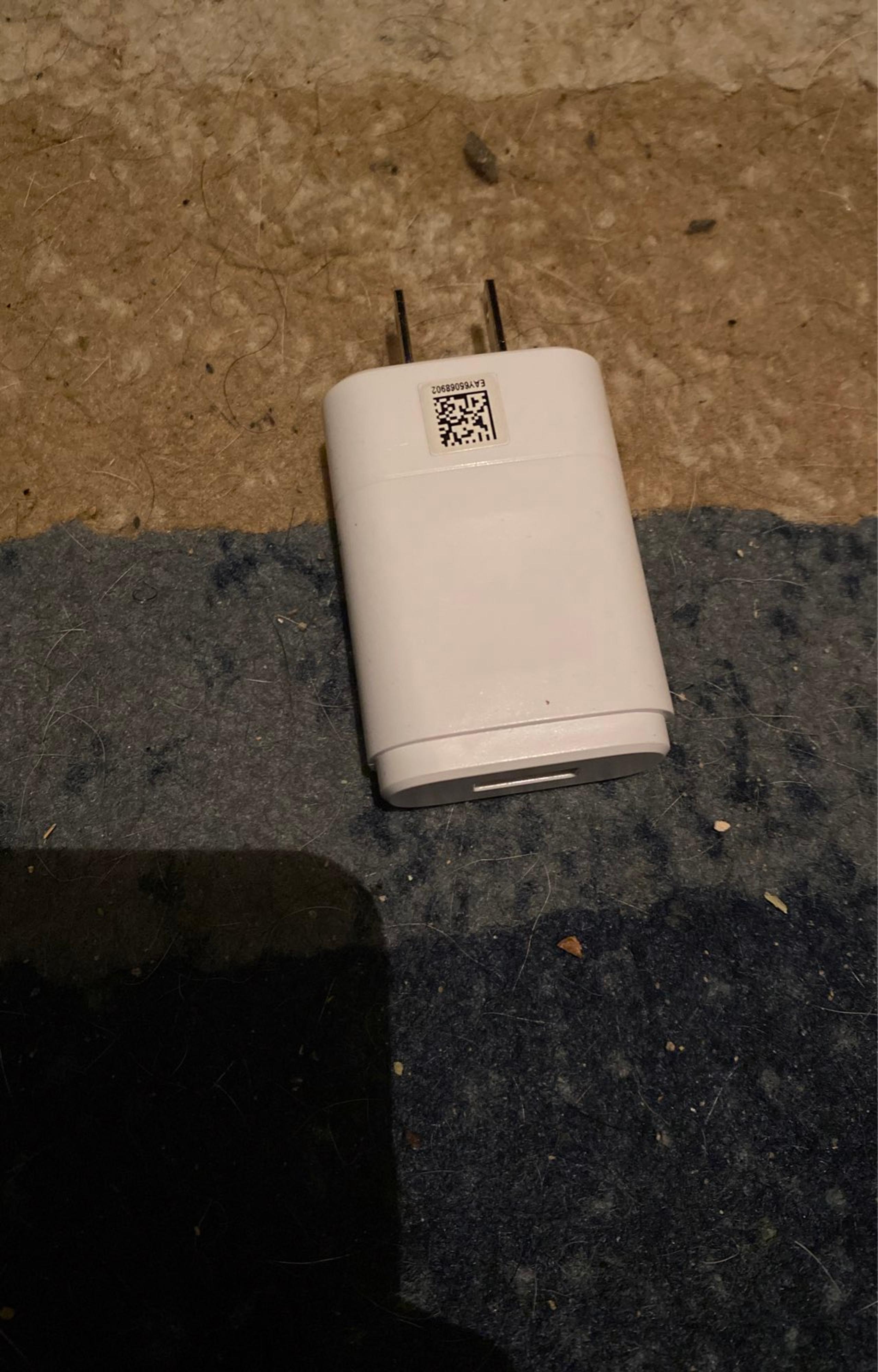 LG charging block
