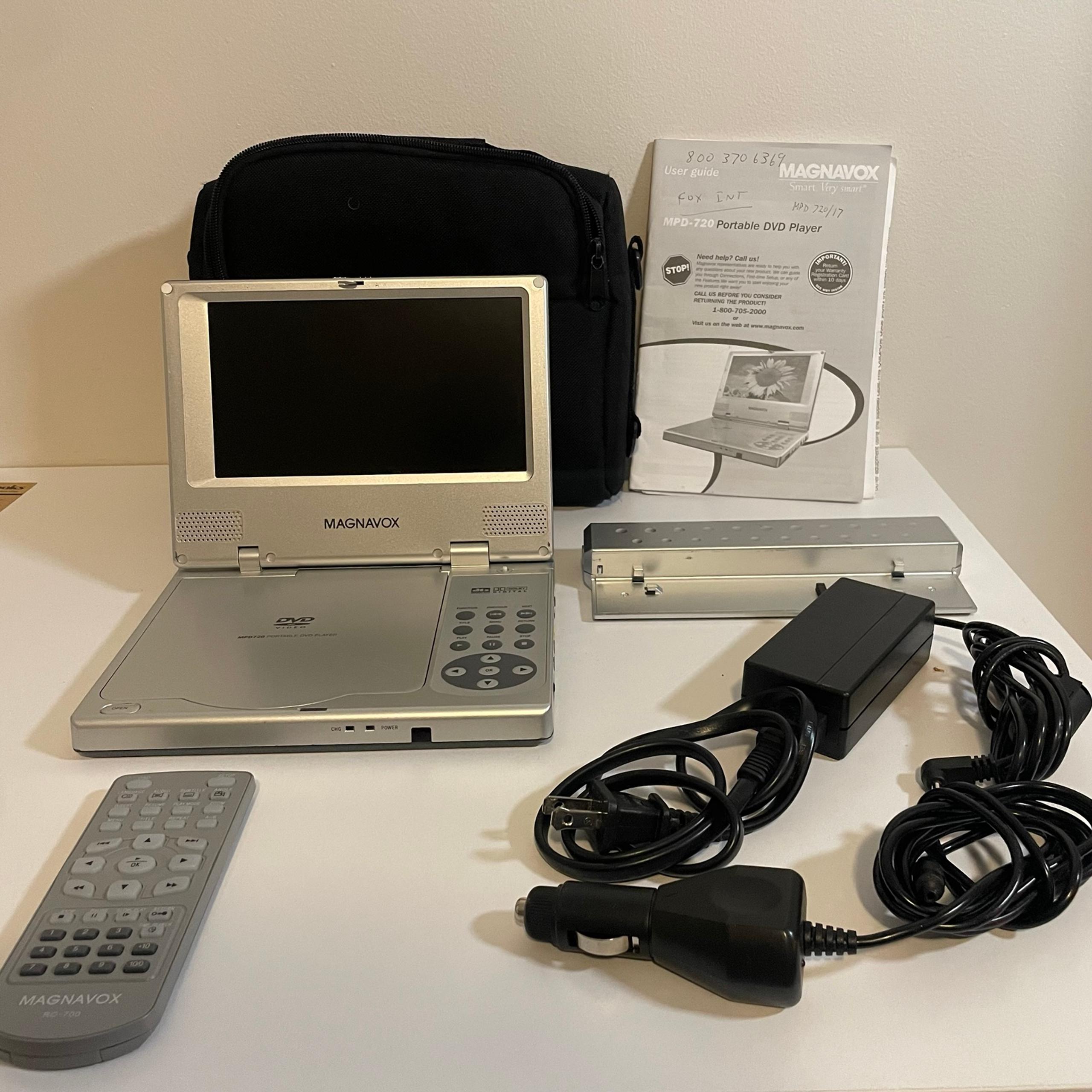 Magnavox MPD720 Portable DVD Player (8.5") W/bag And Accessories