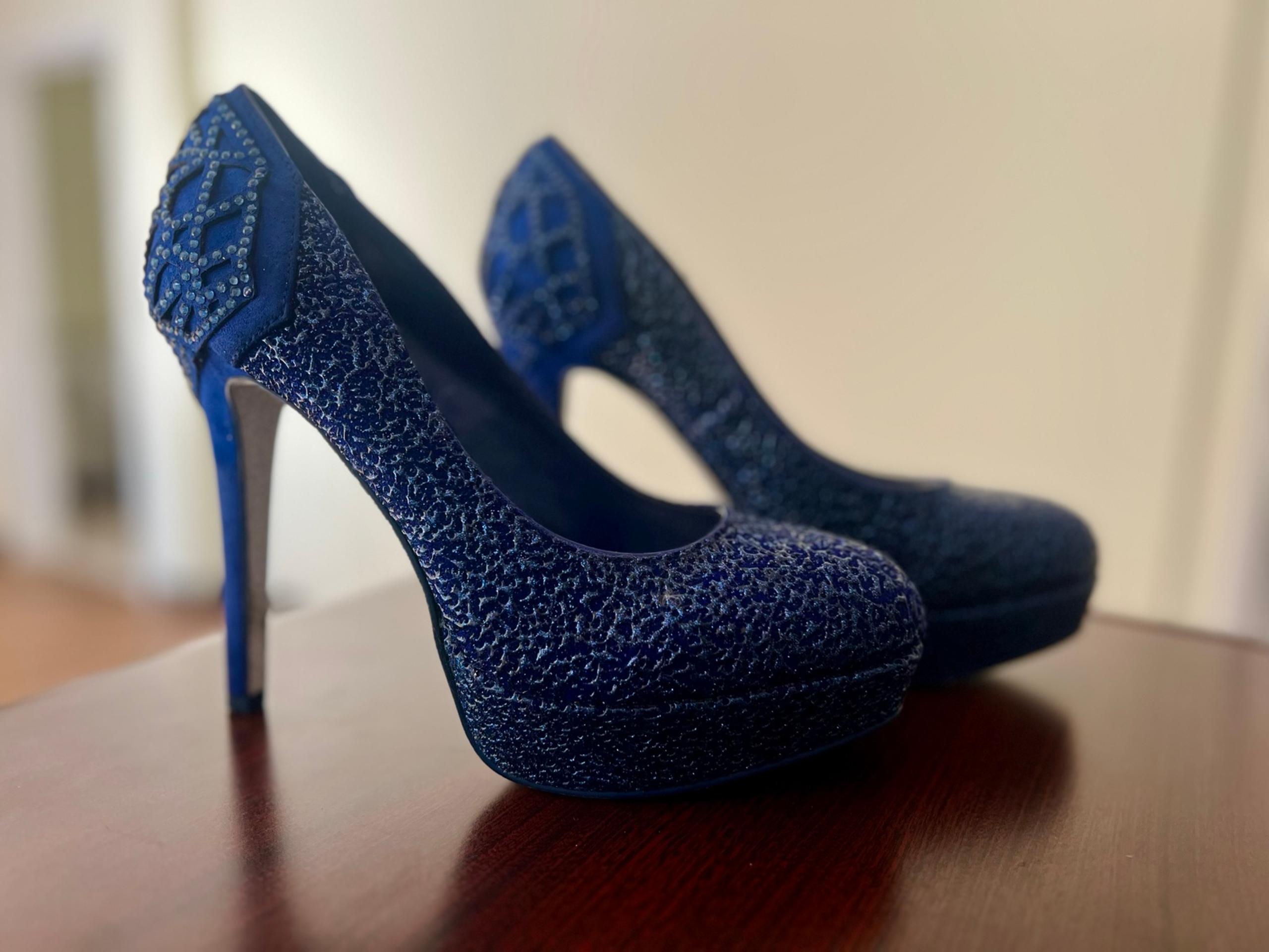 Gianni Bini Blue Platform Heels