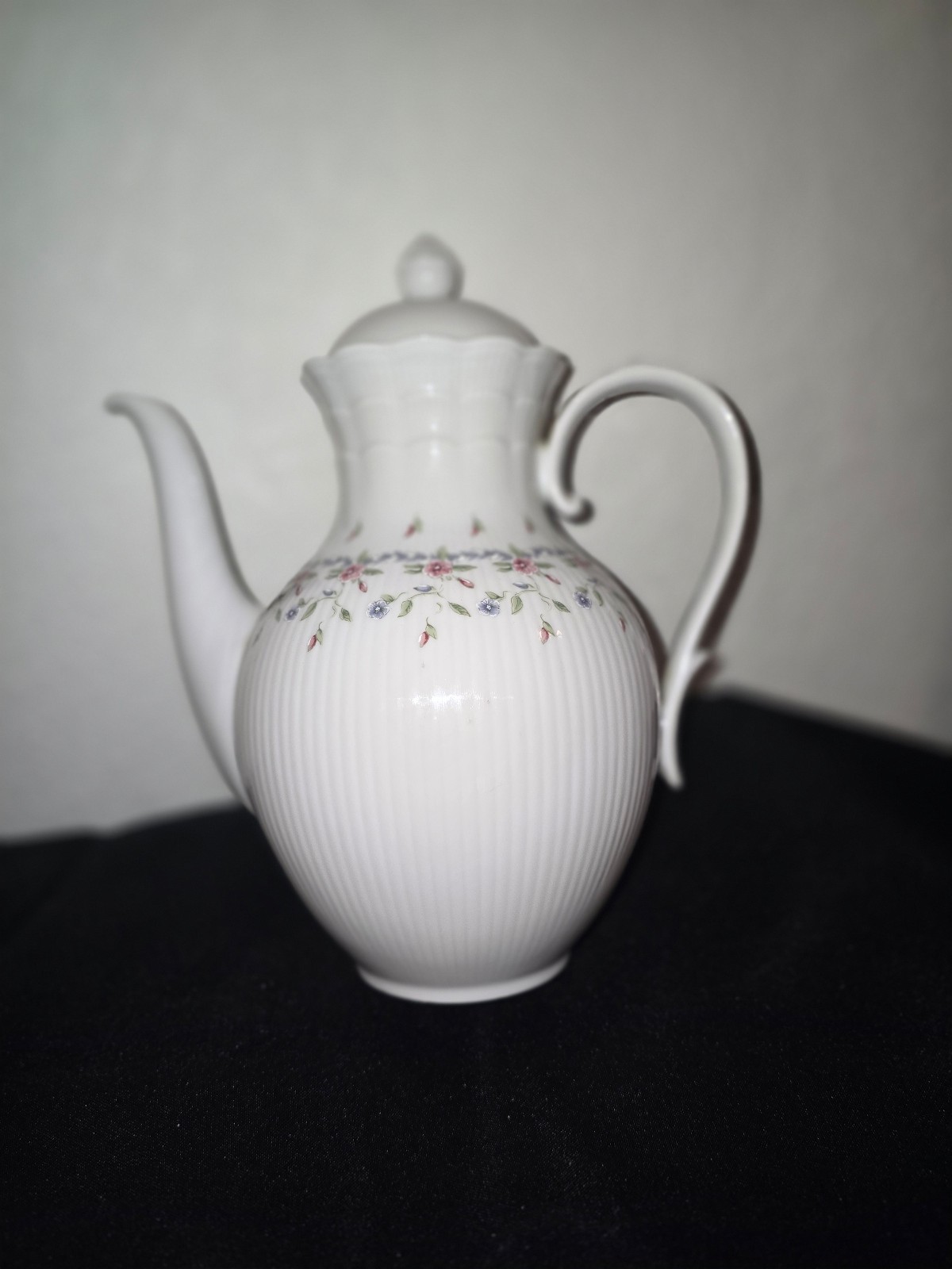 Pitcher Romantica Kaiser