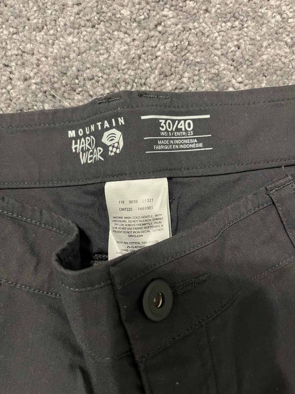 Men’s Mountain Hardware shorts