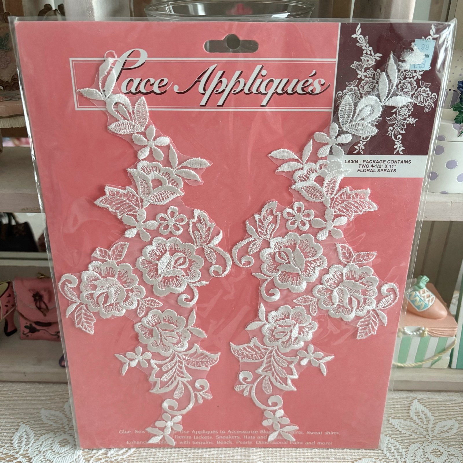 Vintage White Lace Clothes/Craft Fabric Appliqué