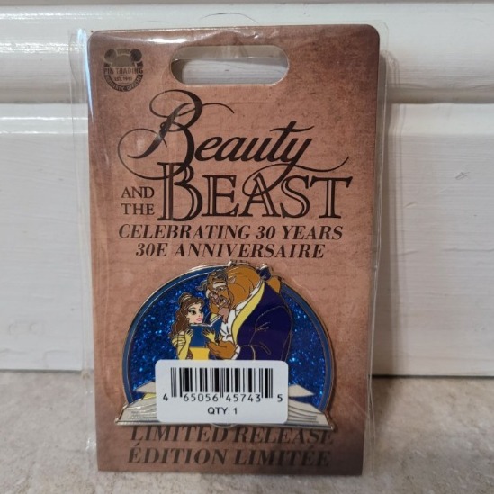 30TH ANNIVERSARY BEAUTY & THE BEAST PIN COLLECTABLE NEW LIMITED EDITION