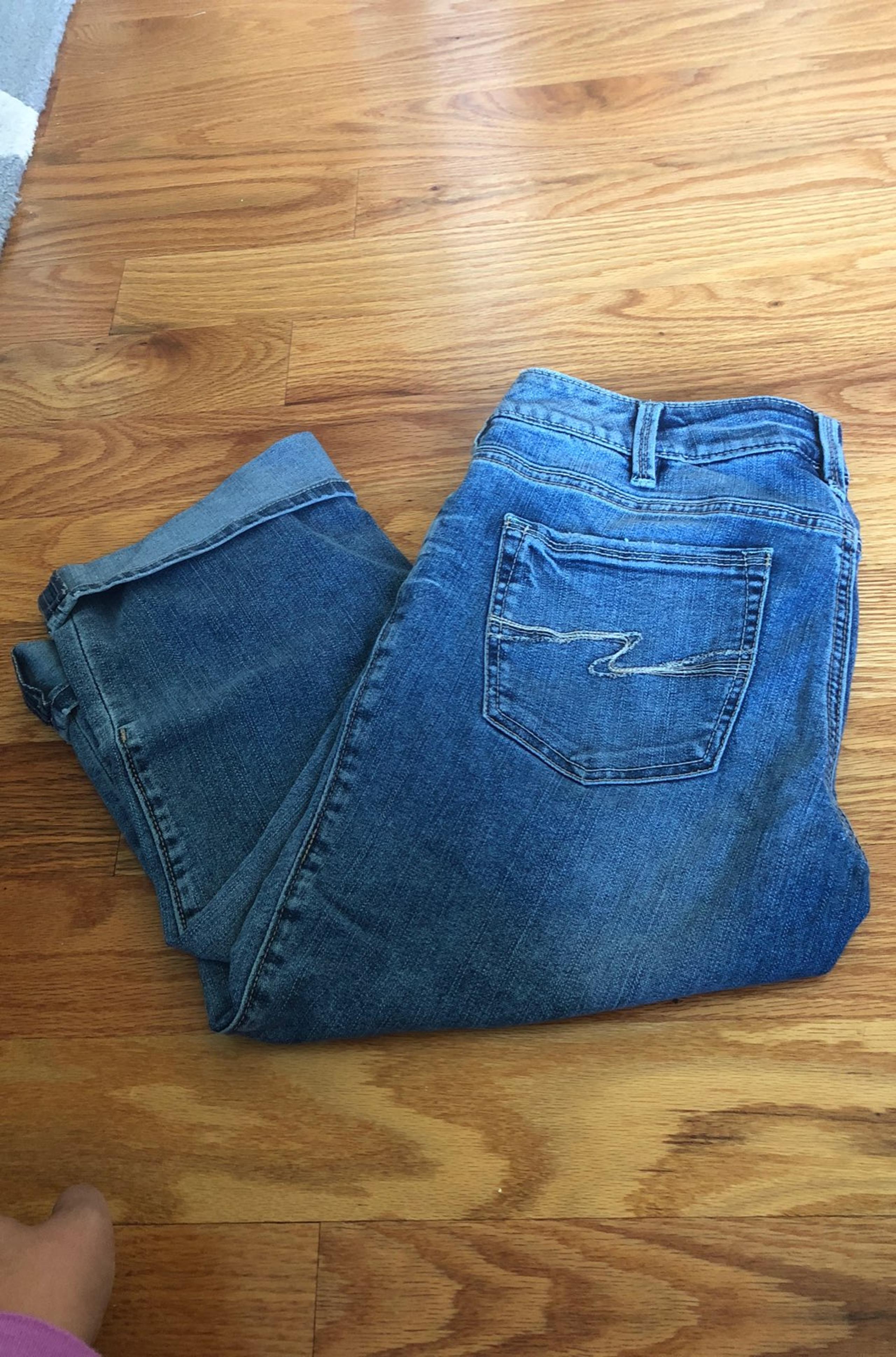 Silver Jeans Aiko Series Size 31 Capri