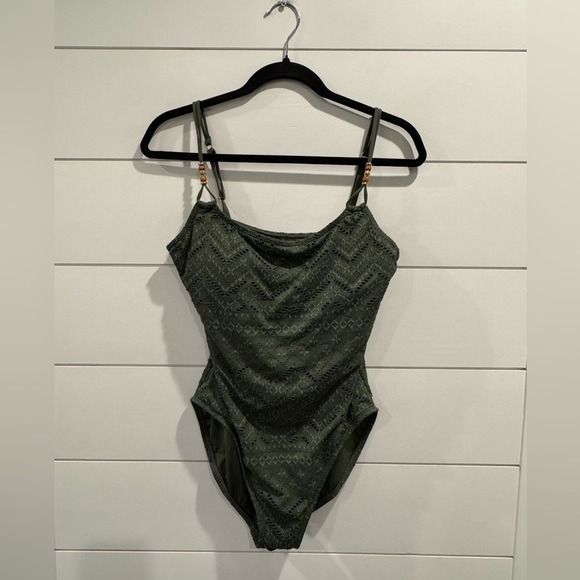 NWT La Blanca green print tummy control one piece swimsuit