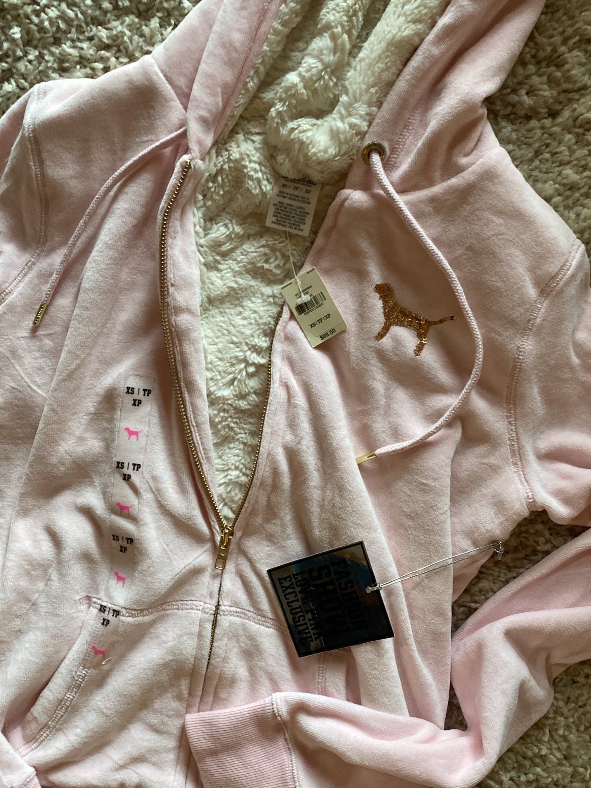 PINK rare fashion show selling vintage