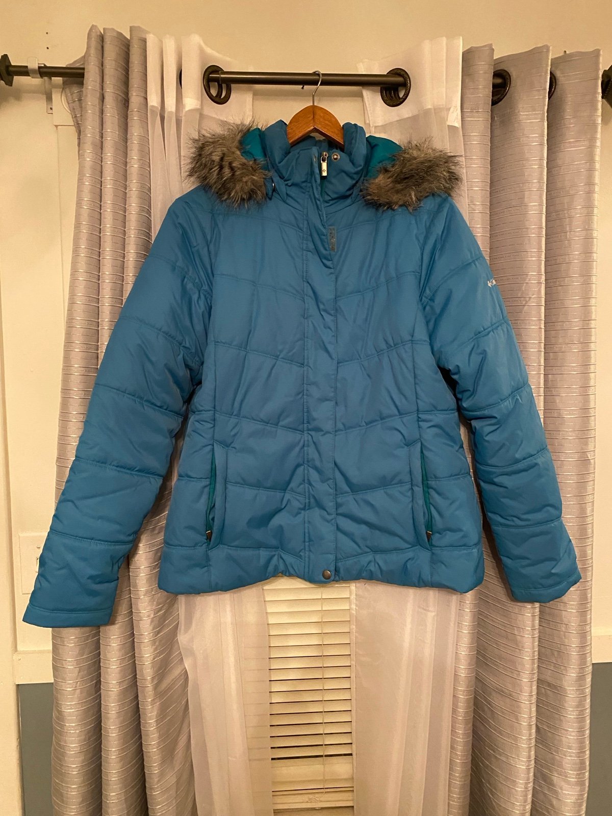 EUC Teal Columbia XL Jacket only worn 2 times