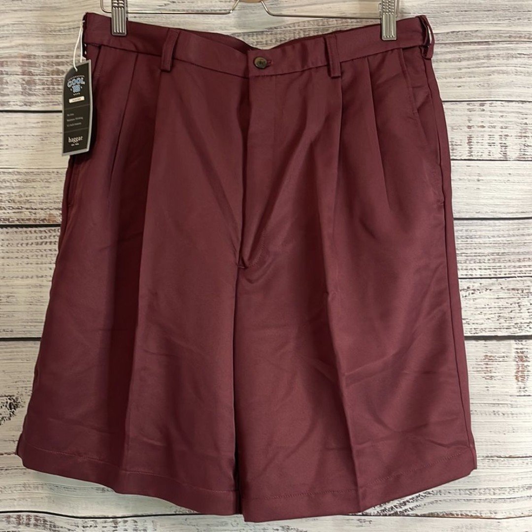 HAGGAR Men’s Pleated Shorts Port Red | Size 34”