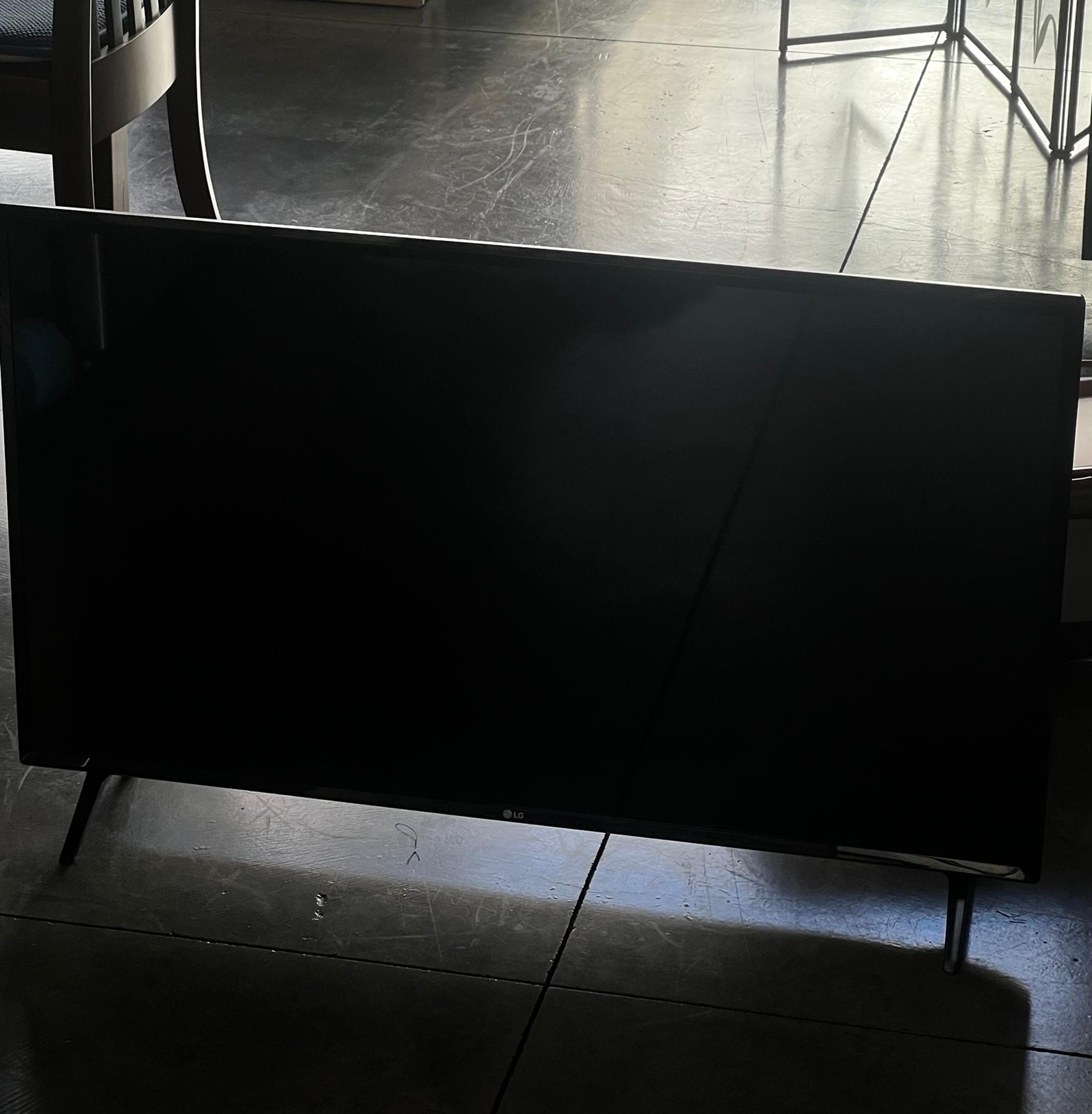 43 Inch LG Smart TV