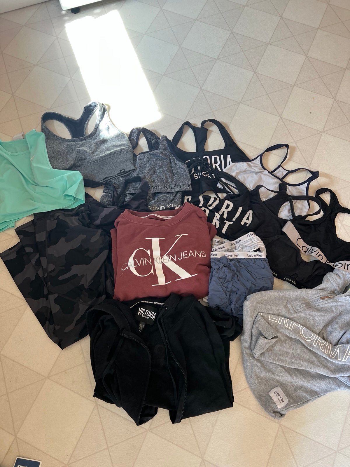 Activewear lot/bundle name brands