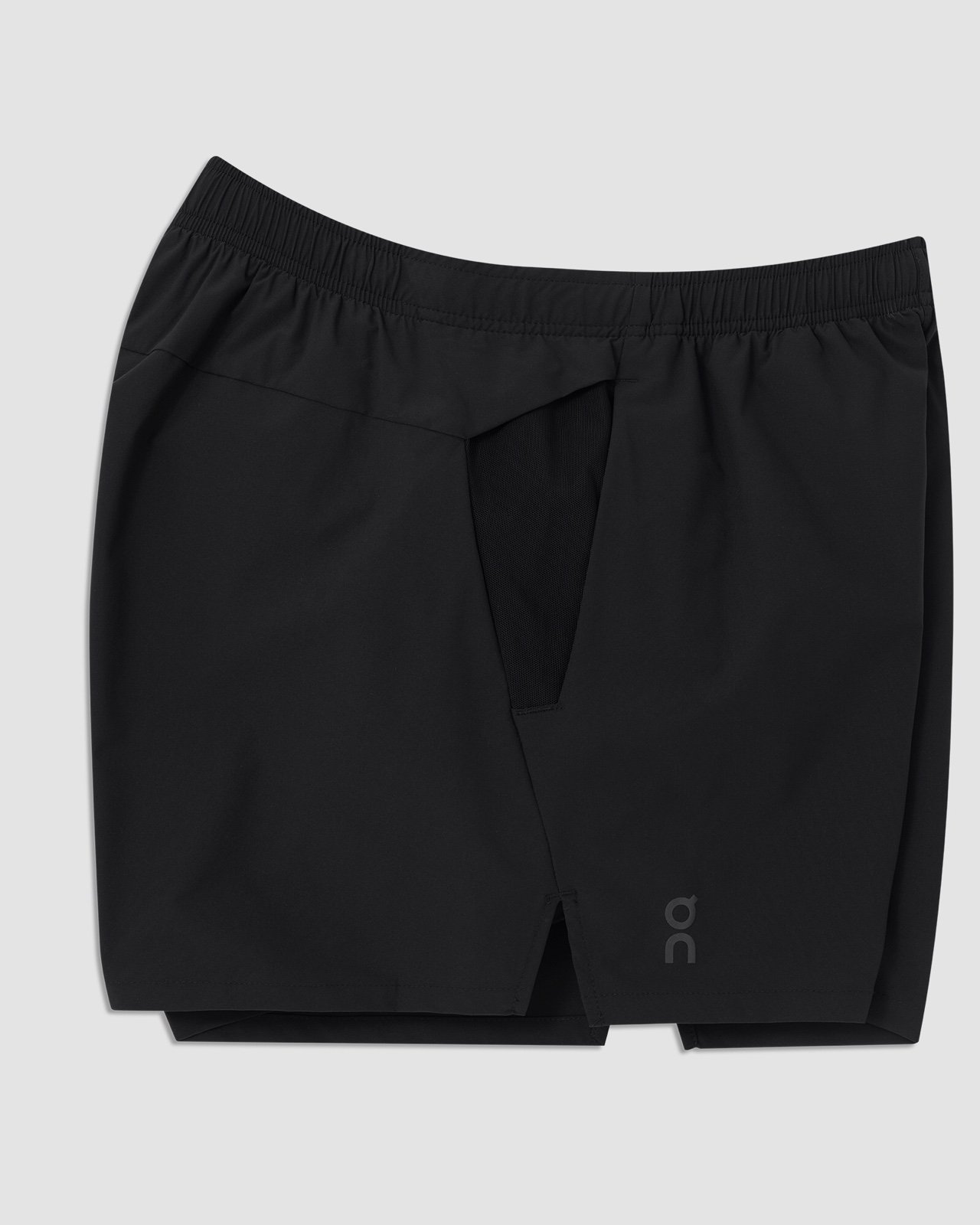 OnCloud Essential Shorts Size S in Black/ Fullsize/ Sports/ Workouts/ NEW/ SALE