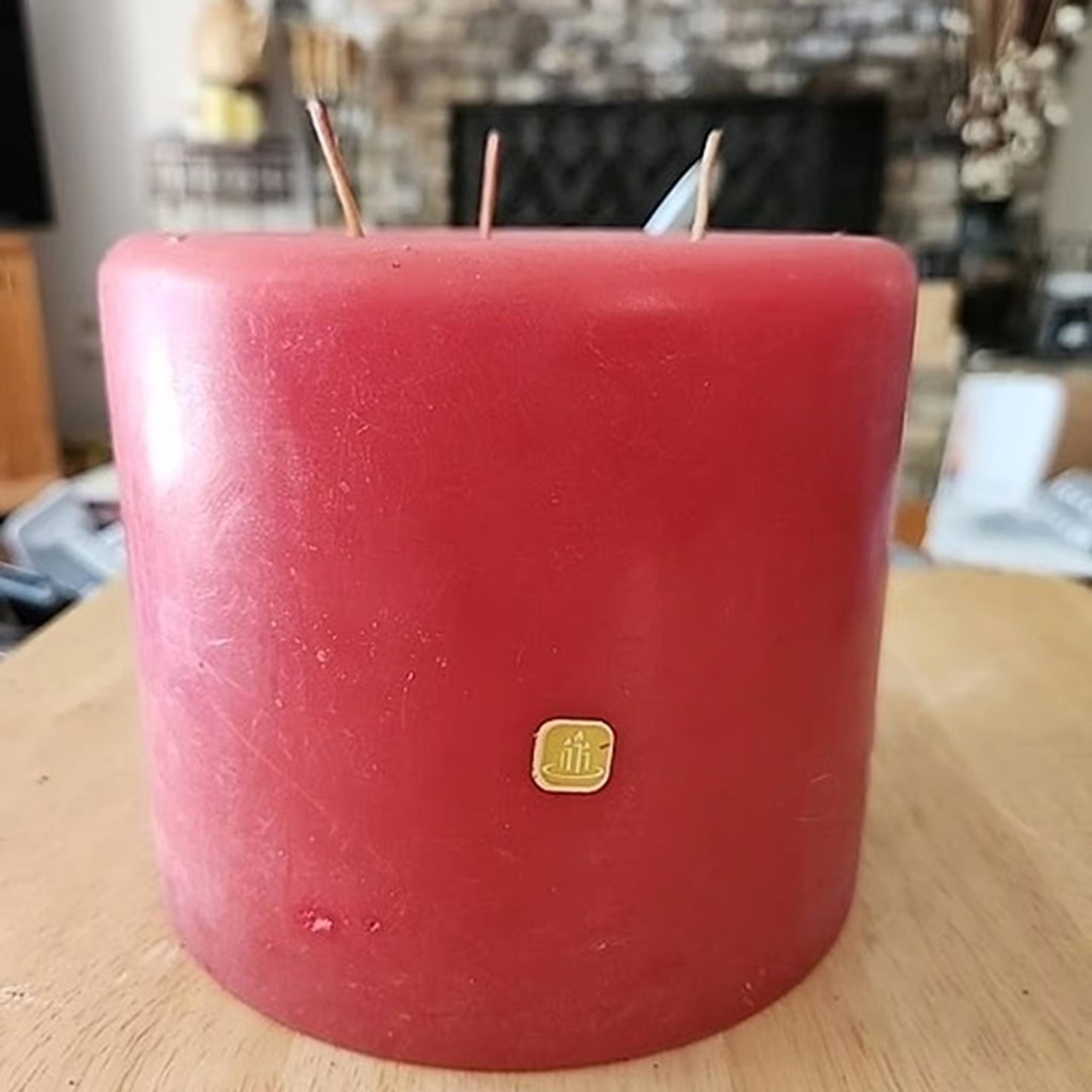 PARTYLITE PETITE 3-WICK COUNTRY APPLE SCENTED 5x6 PILLAR CANDLE NO BOX