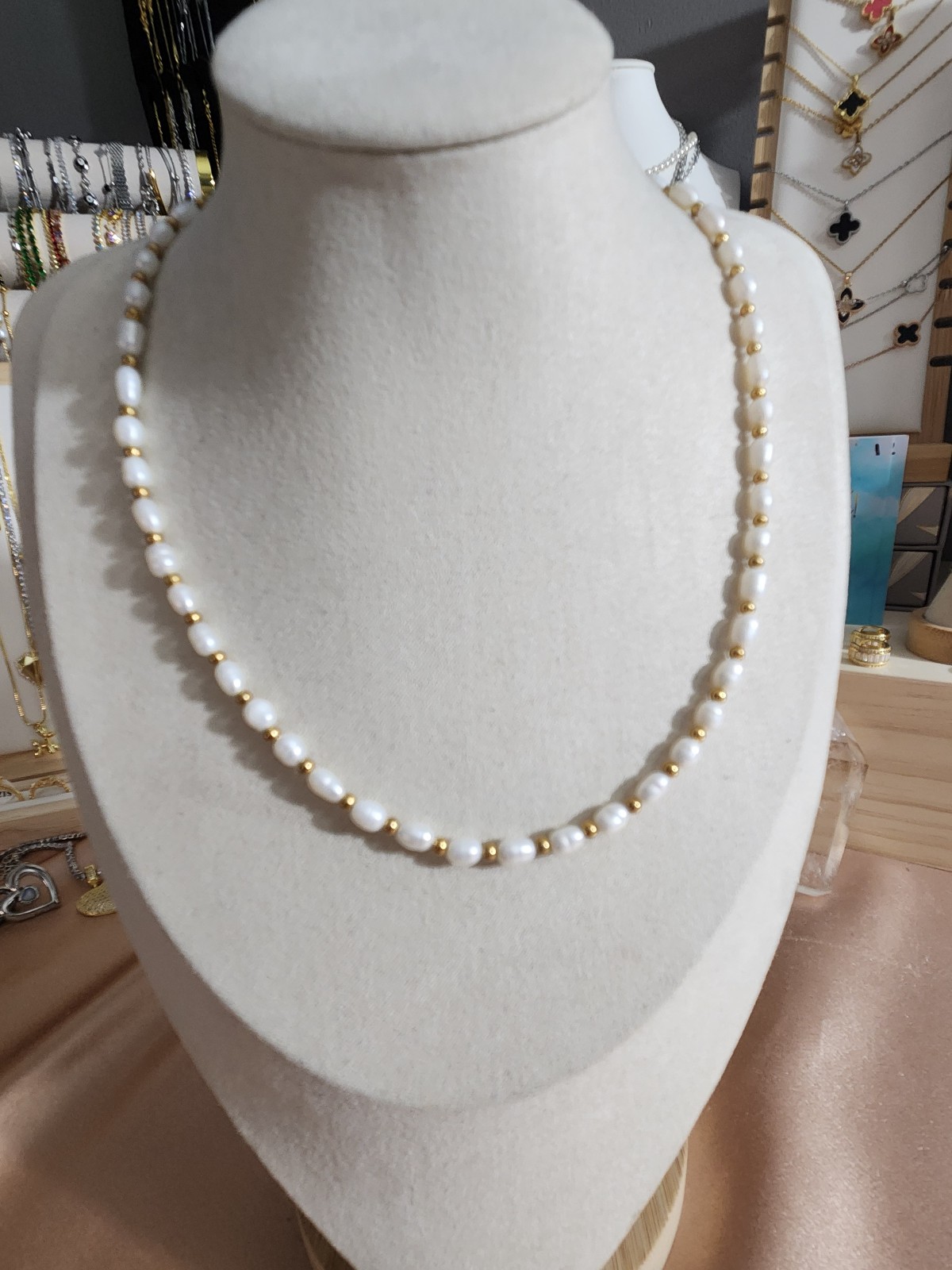 Gold freshwater pearl necklace