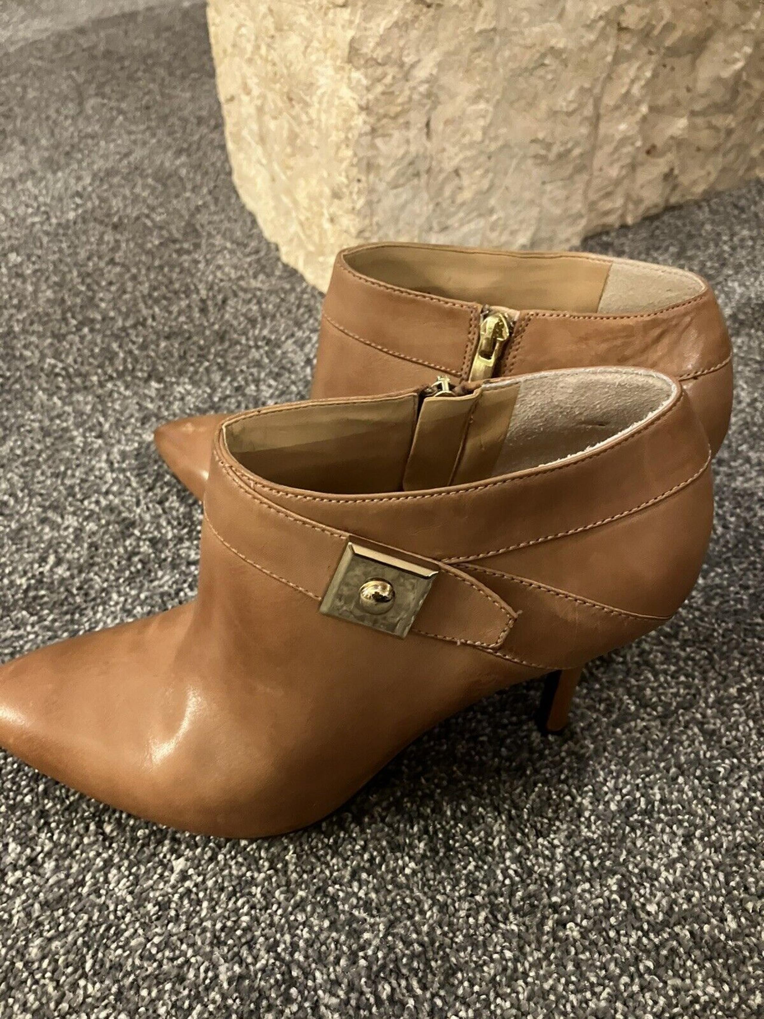 ENZO ANGIOLINI EACORYNN DK NATURAL Ankle High Heel Boots Women’s Brown Size 9