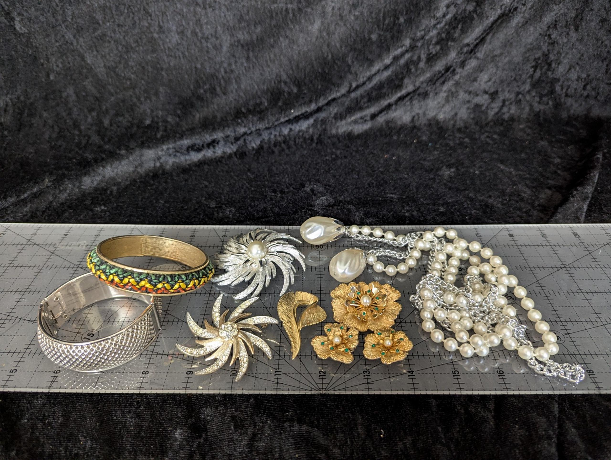 Sarah Coventry Jewelry Lot Bracelets Earrings Brooches & Necklace