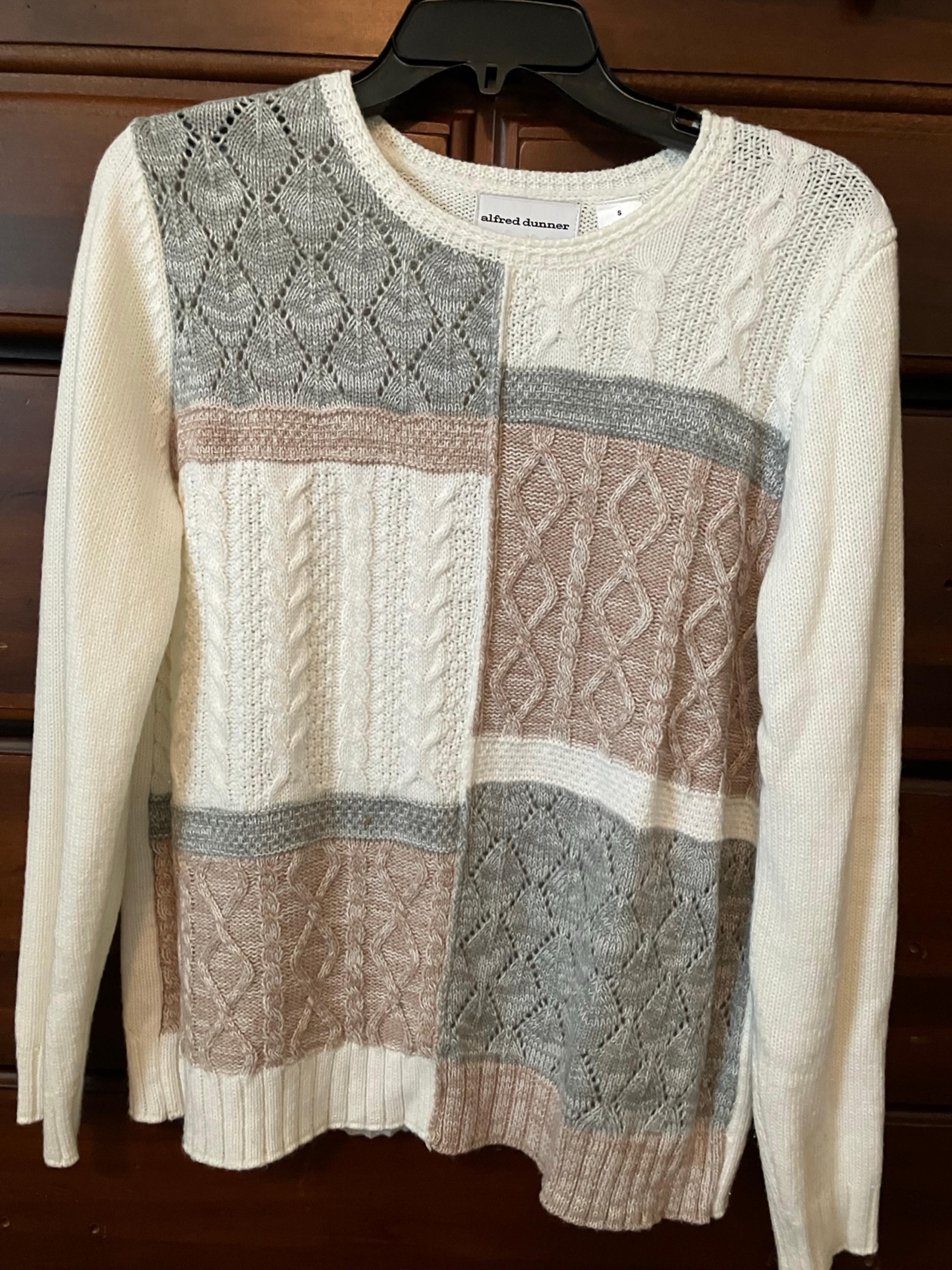 NWOT Alfred Dunner Acrylic Sweater Size S