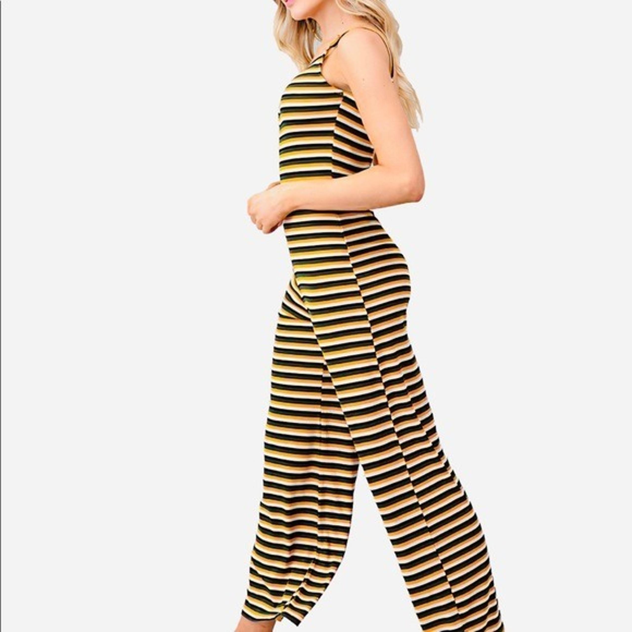 Heart & Hips Women's Jumper Pants Jumpsuit Striped Colorful Open Back Size M