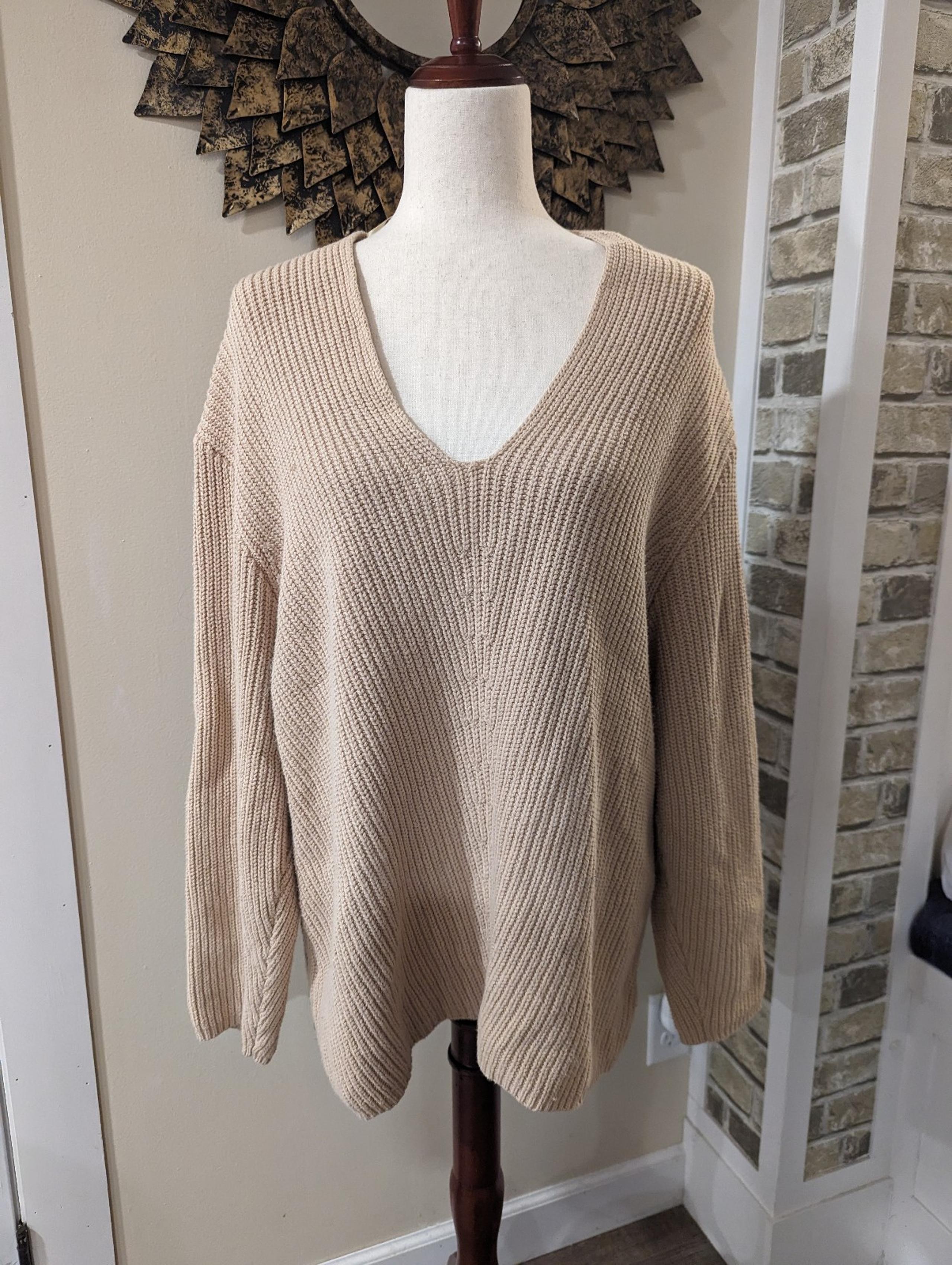 Urban Outfitters Peach Knit V Neck Oversized Sweater Size Medium