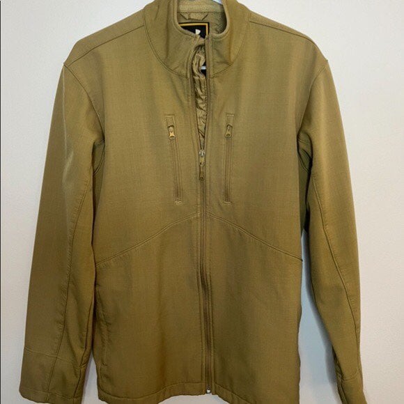Under Armor Mens Jacket. SZ M