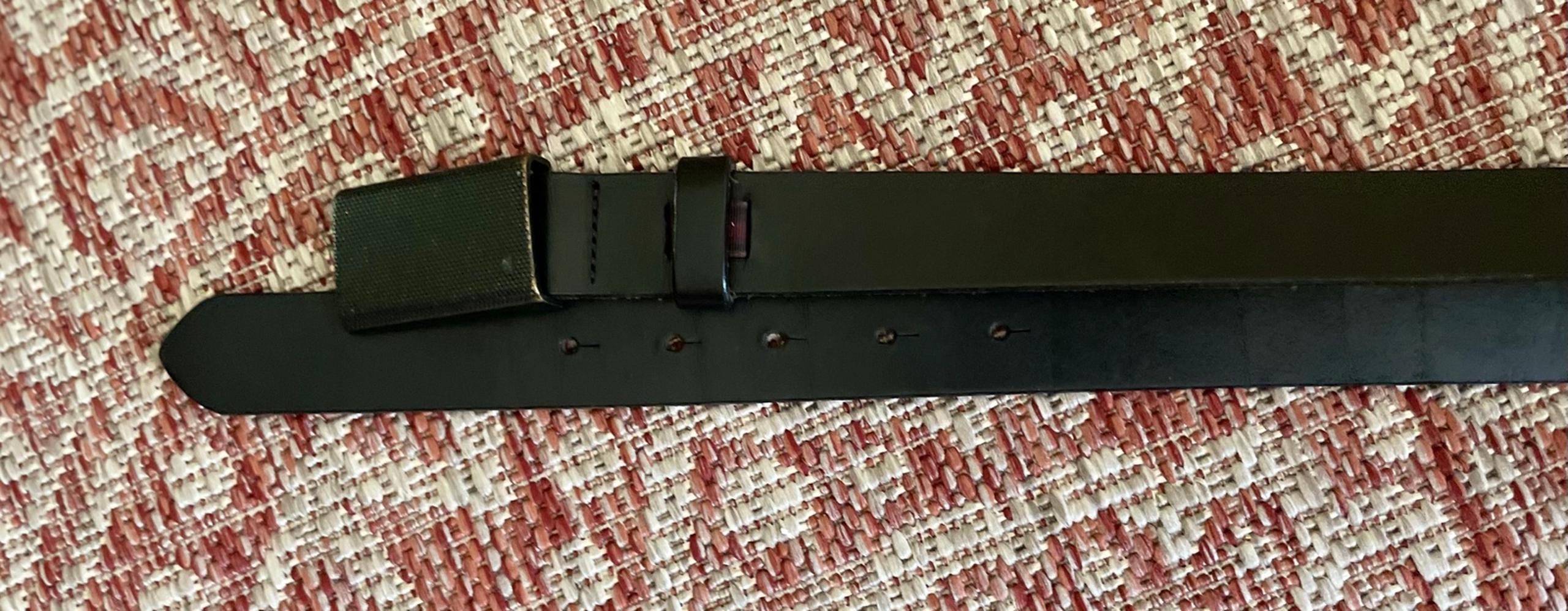 men size 36 GAP genuine cow leather belt USA black rectangular buckle