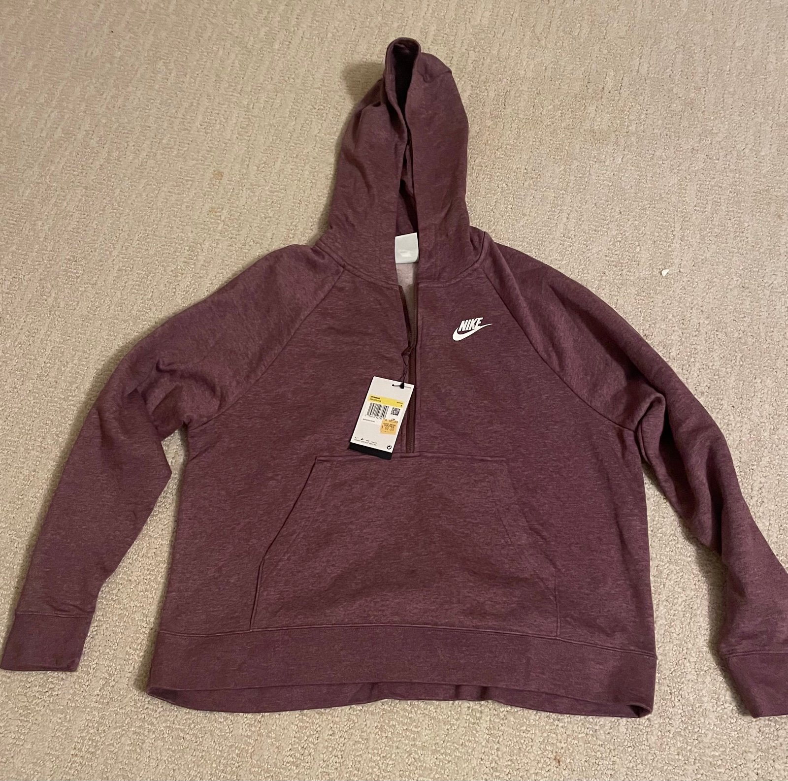 NWT Nike Pullover Hoodie - Small