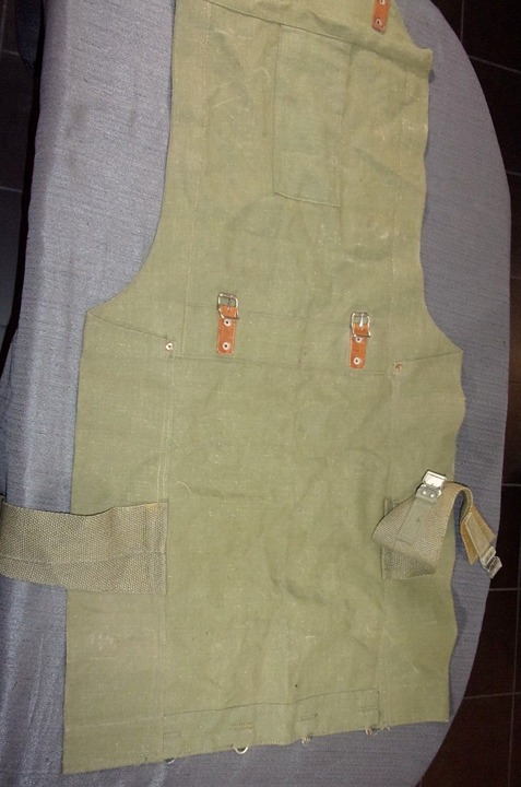 VINTAGE GERMAN MILITARY APRON SV 511
